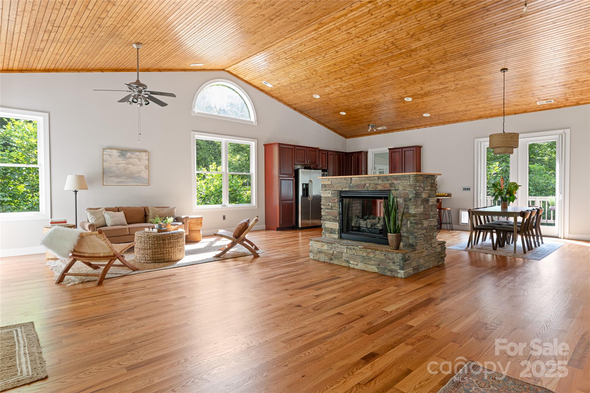 15 Falcon Crest Drive