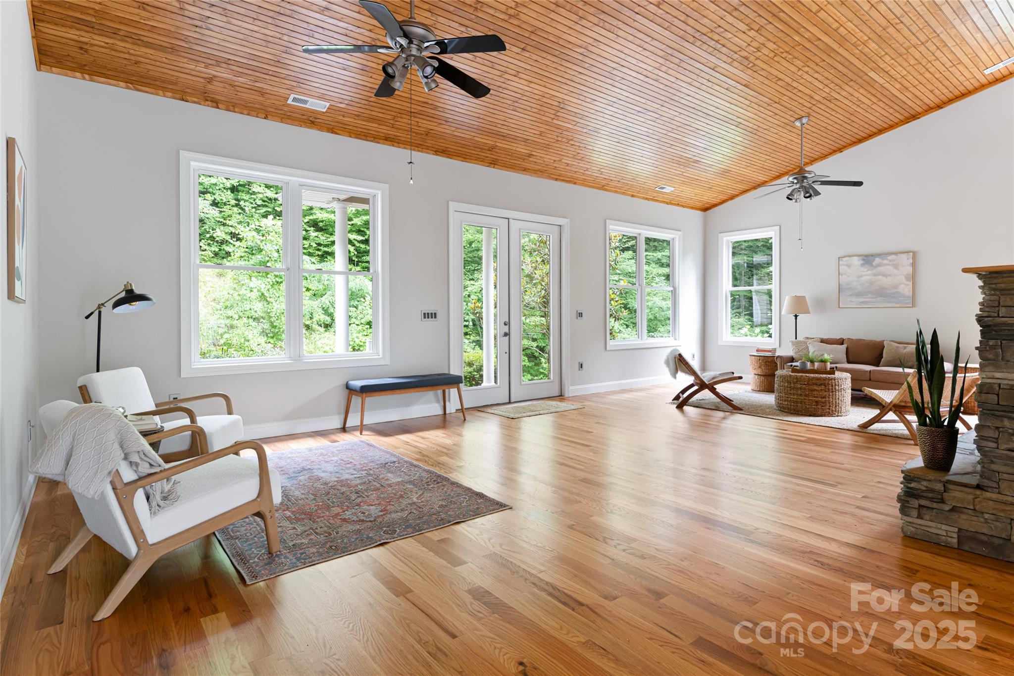 15 Falcon Crest Drive