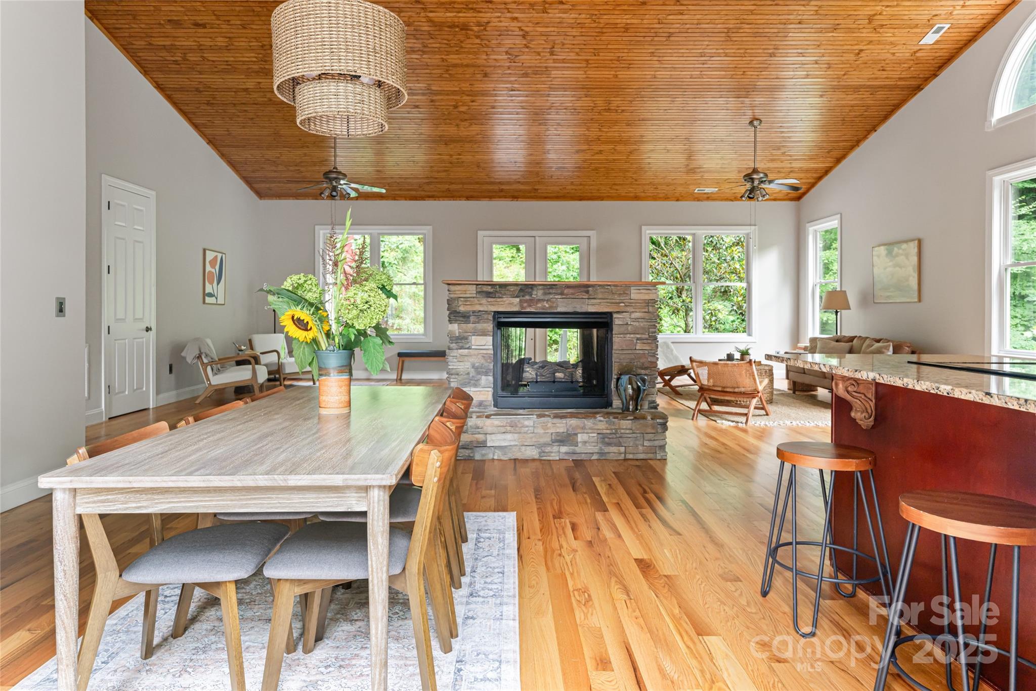 15 Falcon Crest Drive
