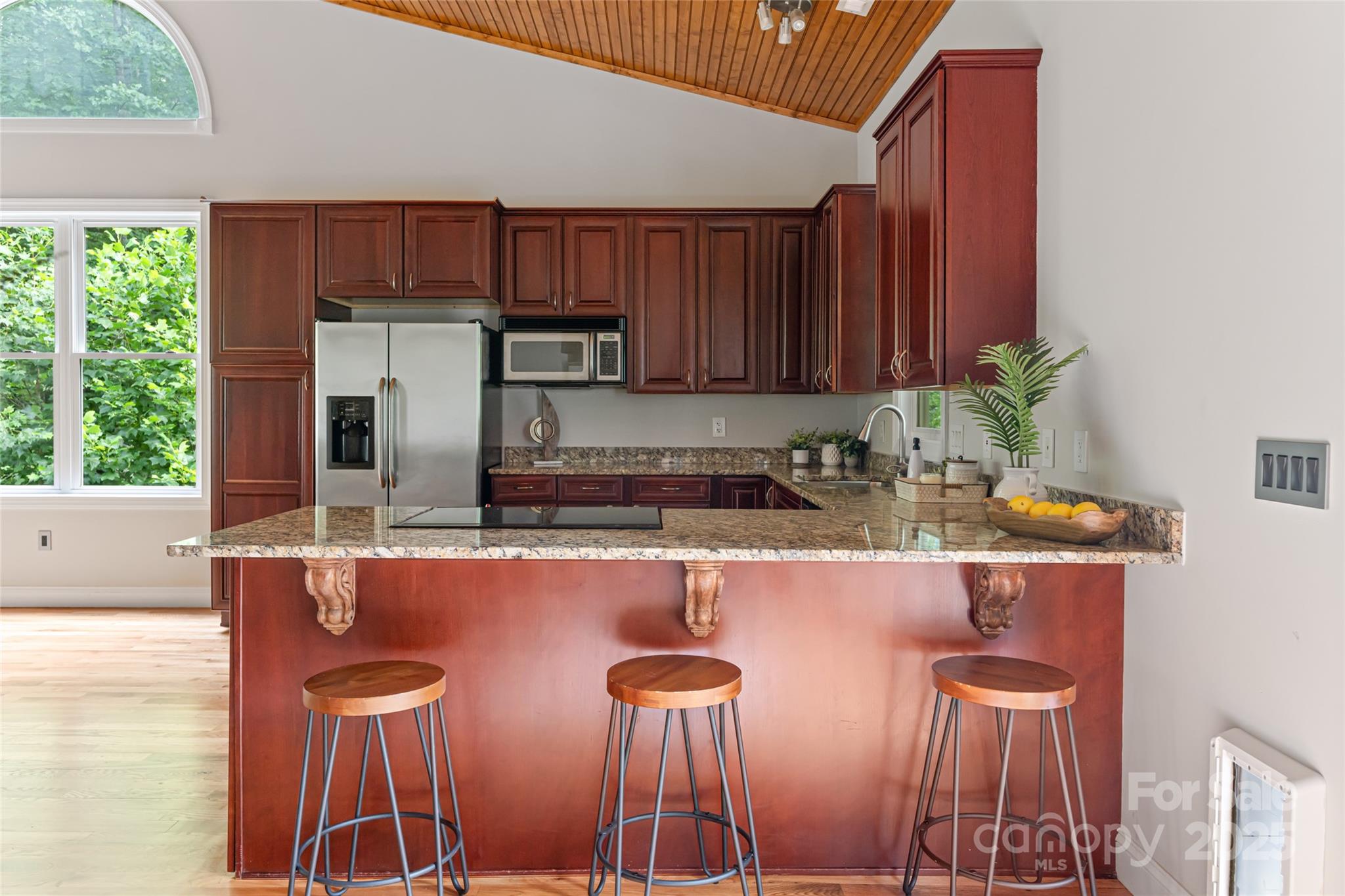 15 Falcon Crest Drive