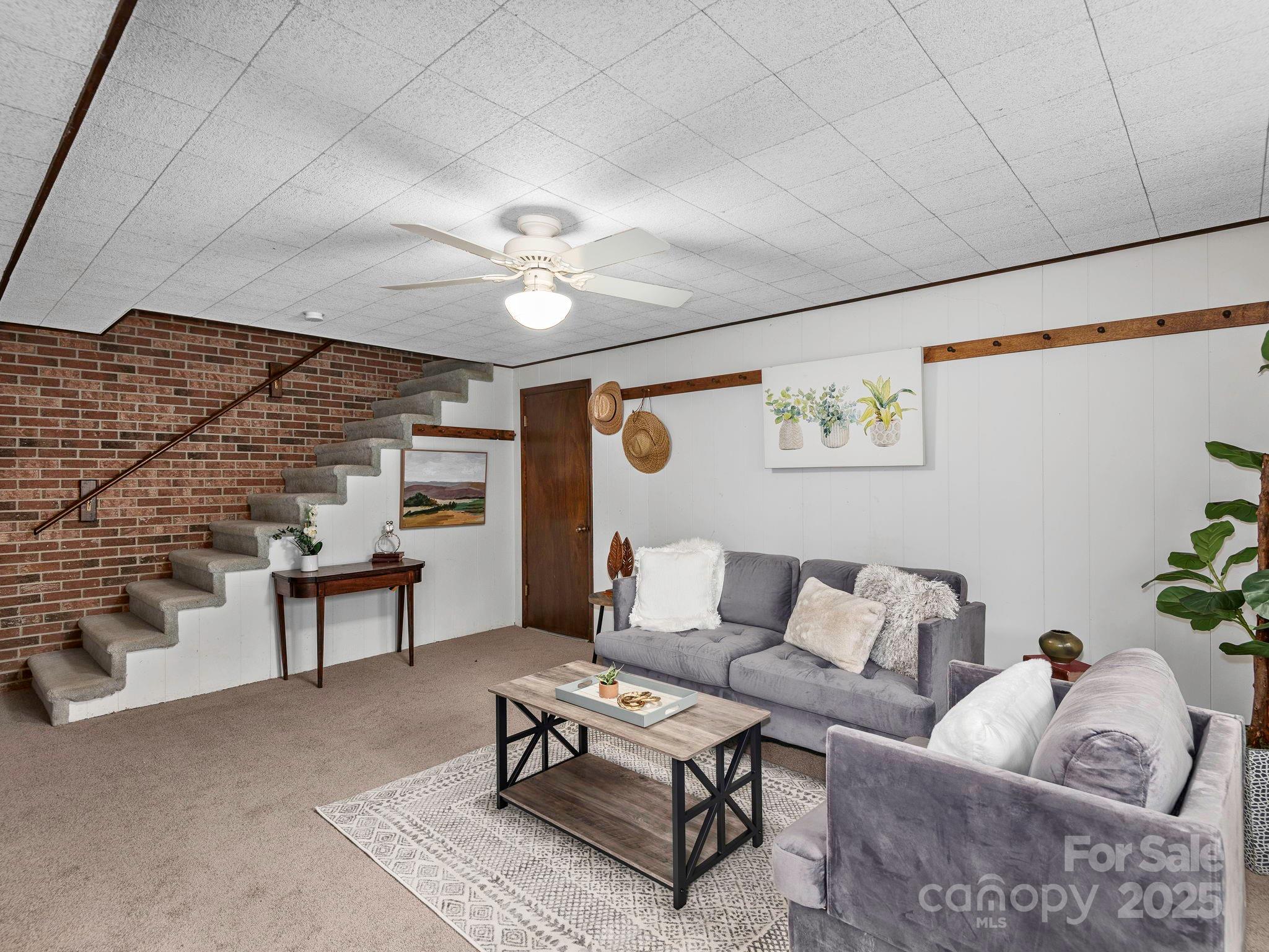 1469 Old Fort Road