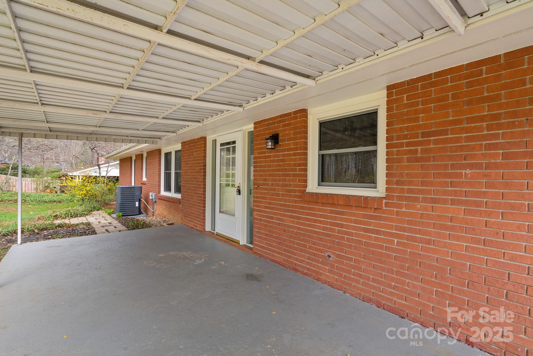 2 Fawn Drive