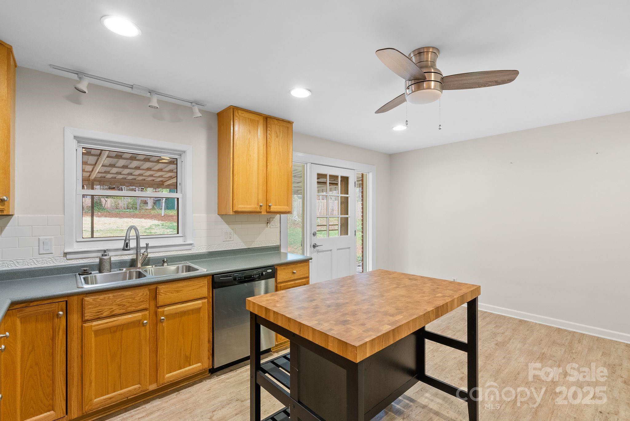 2 Fawn Drive