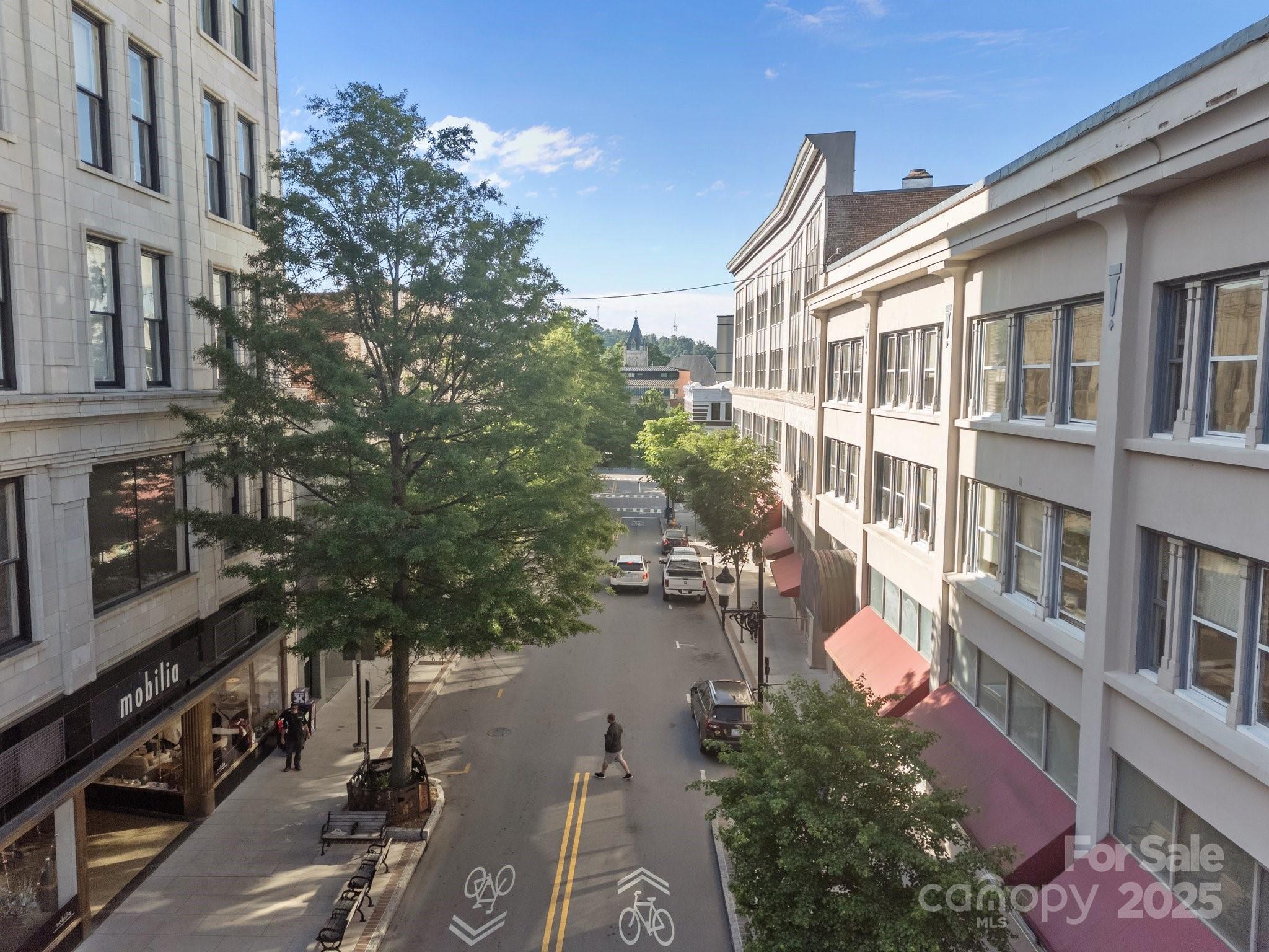 84 W Walnut Street Unit: 405
