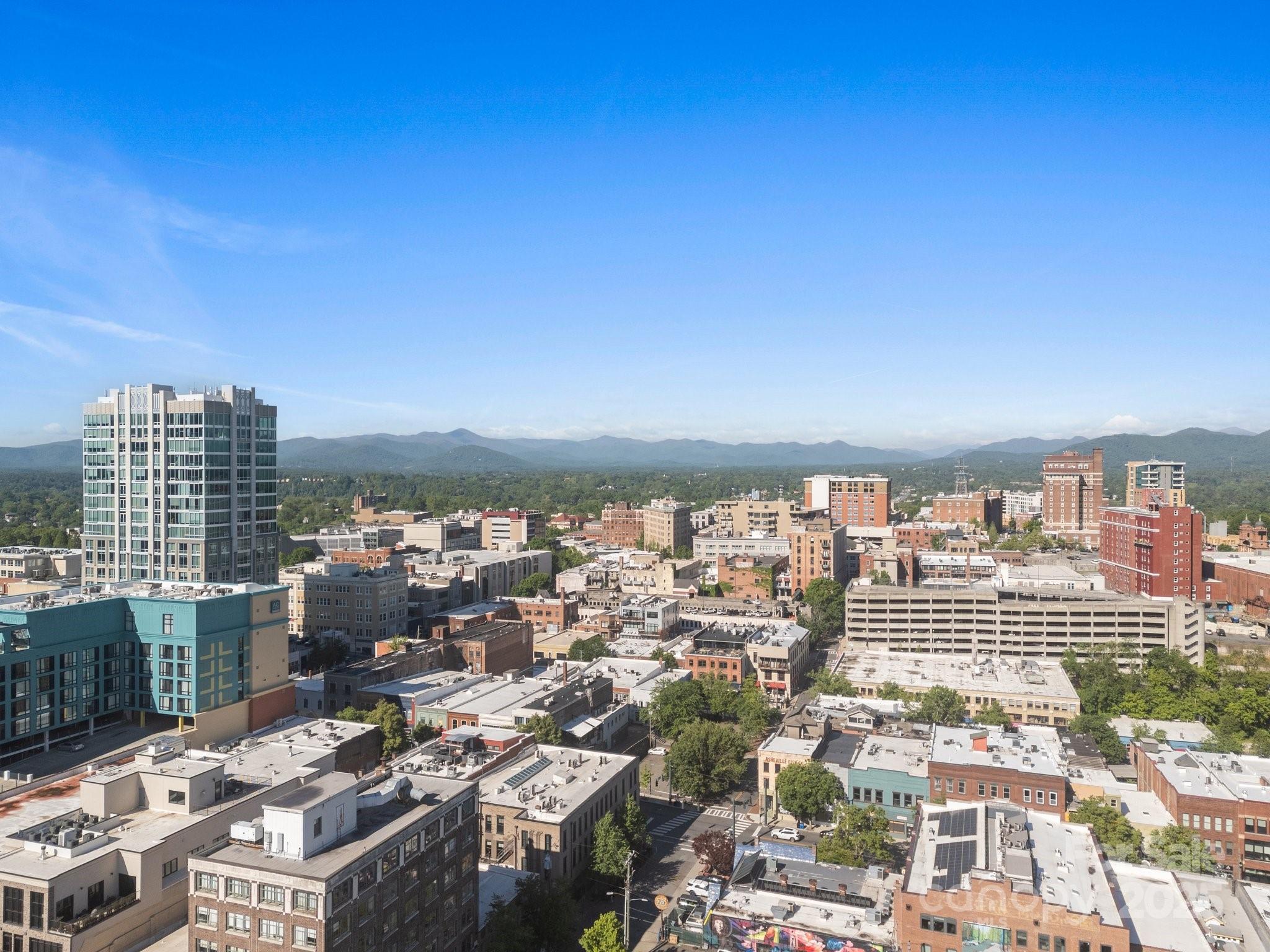 84 W Walnut Street Unit: 405