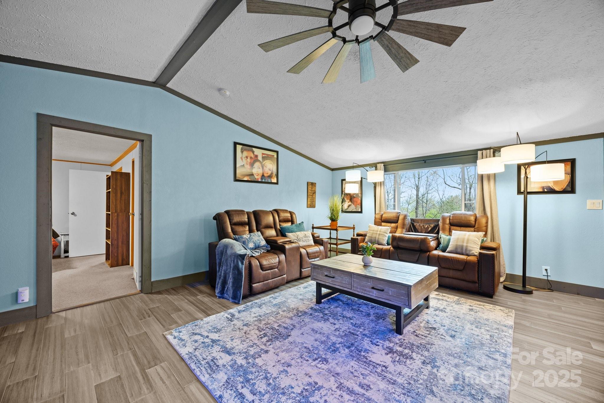 615 School Road E