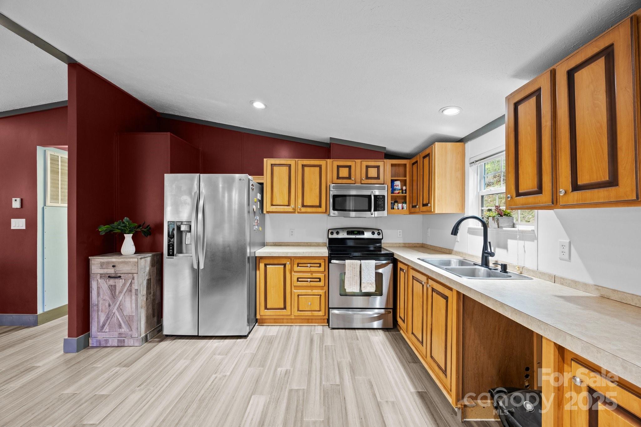 615 School Road E