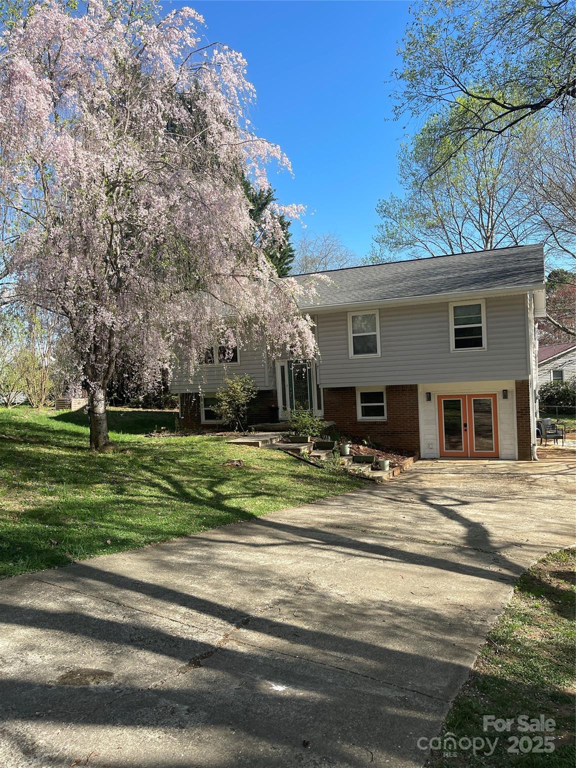 7 Guinevere Court