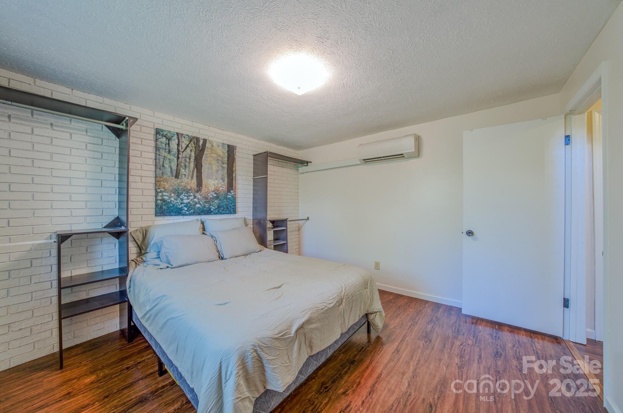 280 Fletcher View Drive