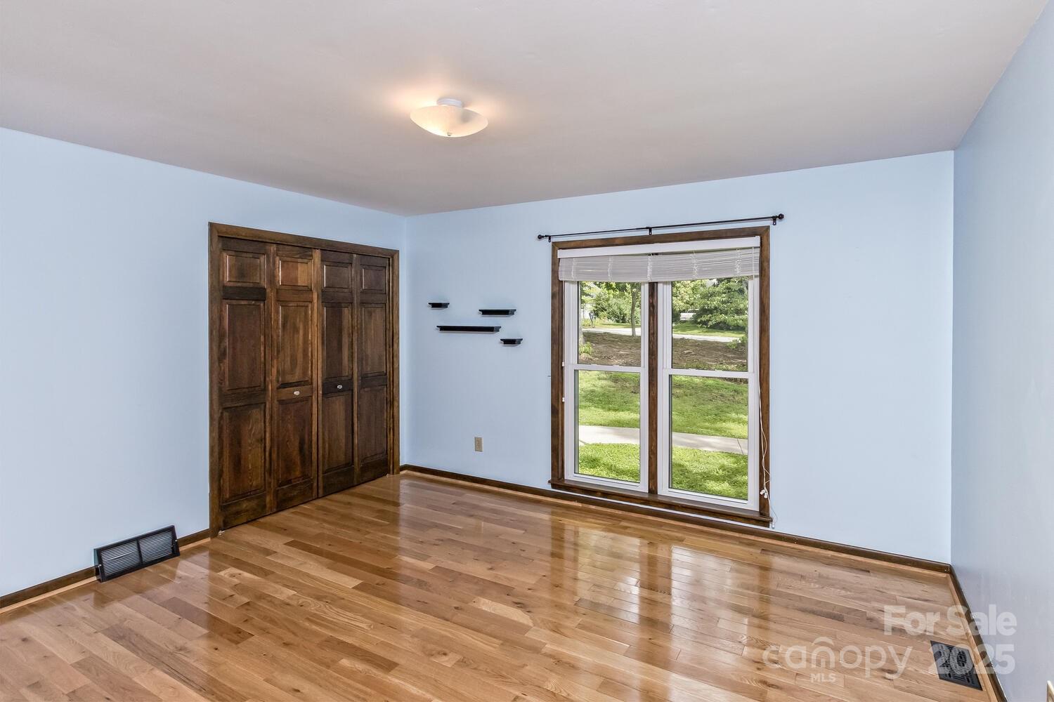 27 Glen Crest Drive