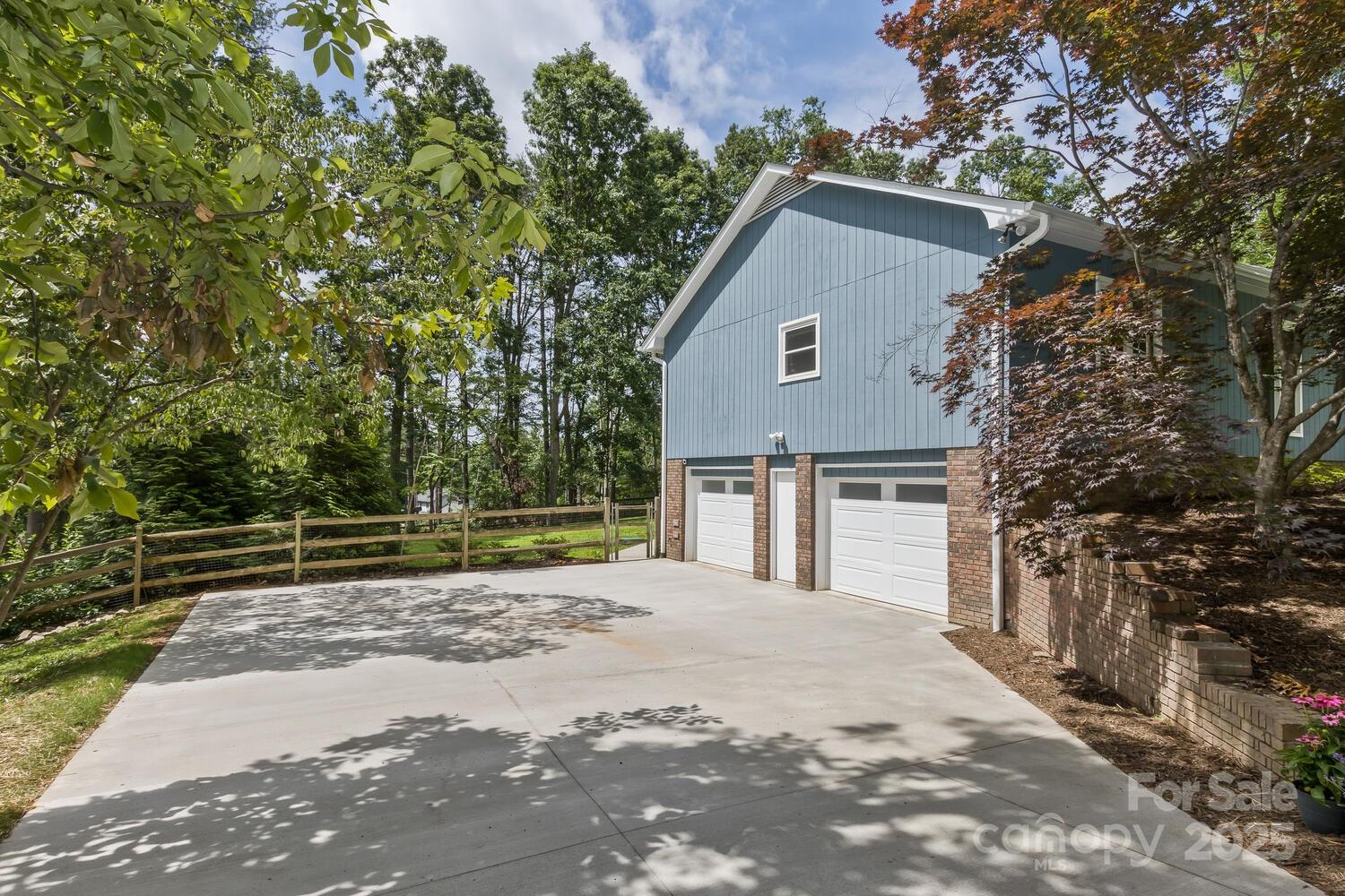 27 Glen Crest Drive