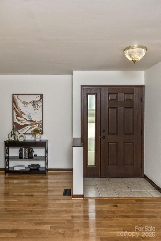 27 Glen Crest Drive