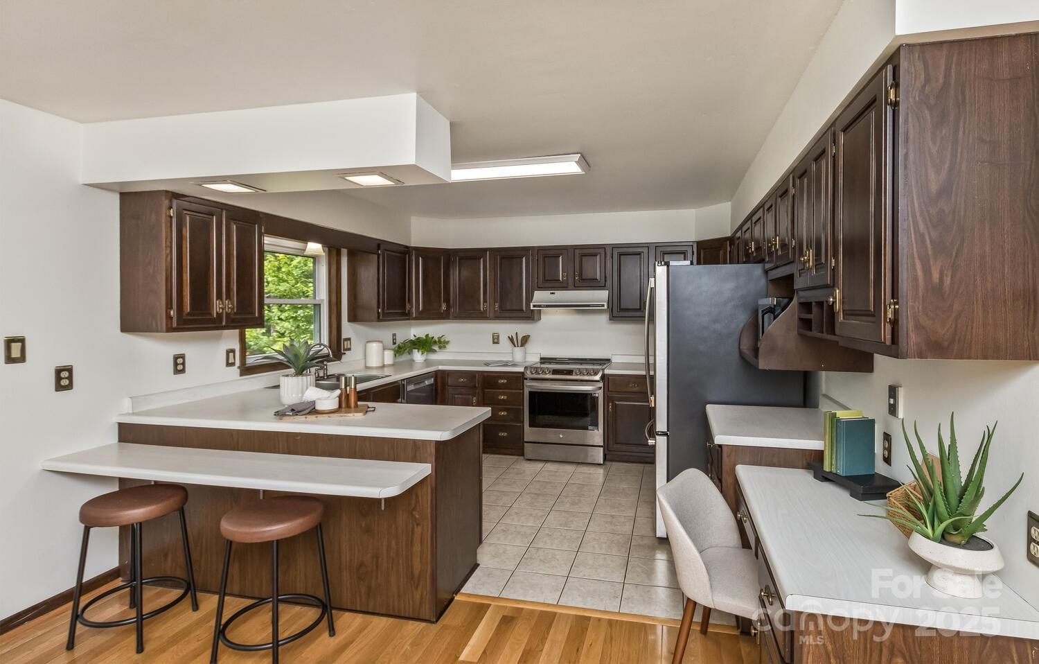 27 Glen Crest Drive