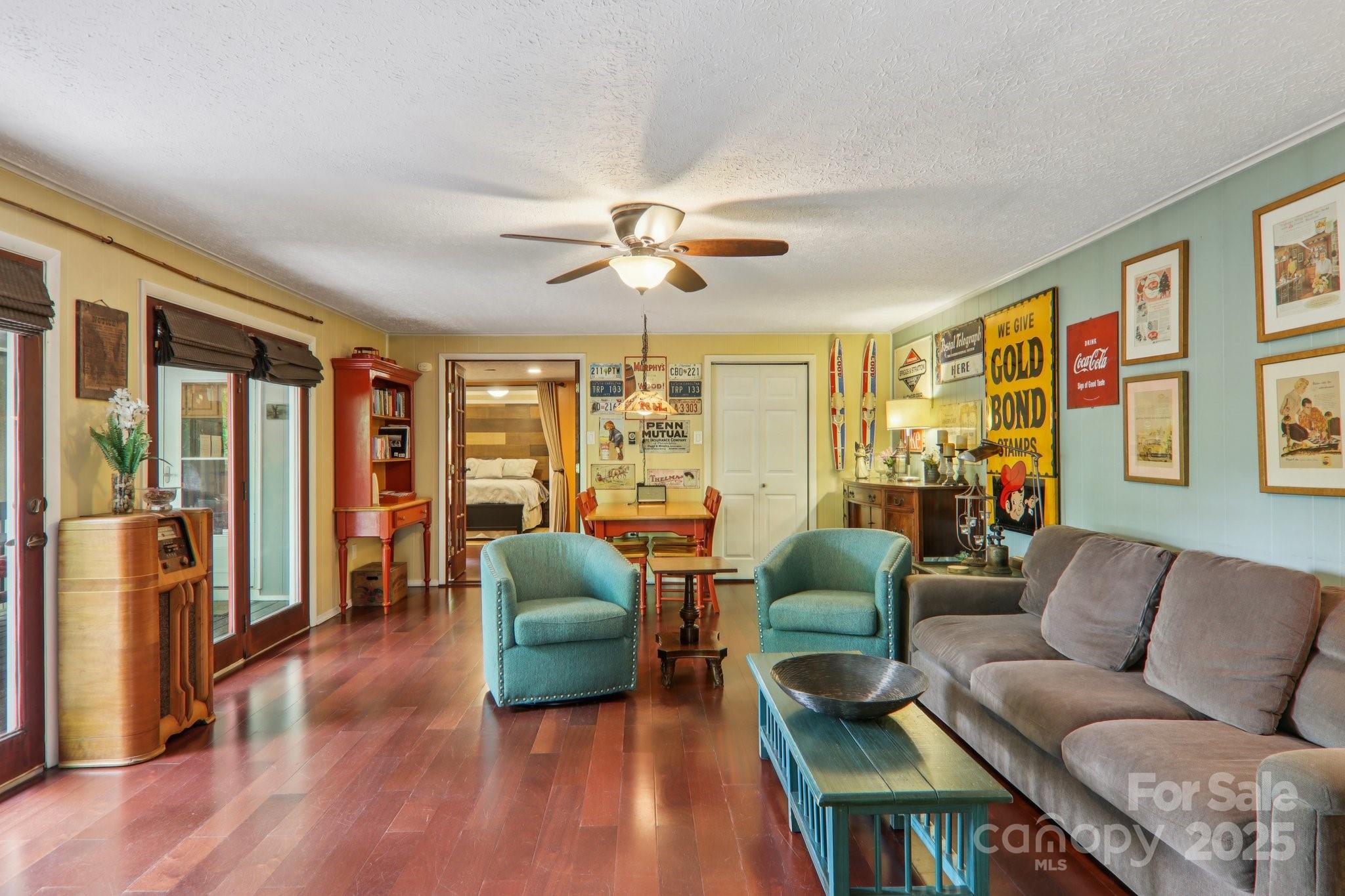 416 S Cherokee Avenue