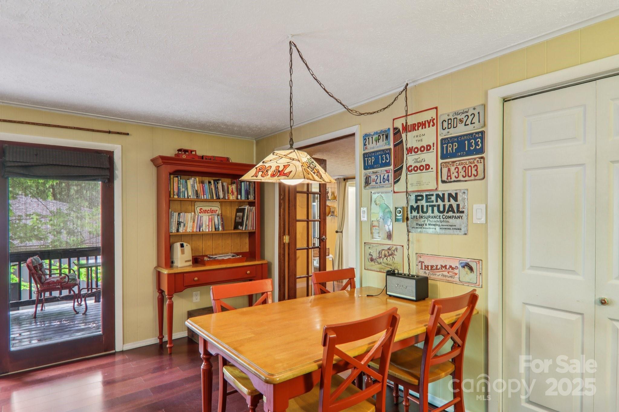 416 S Cherokee Avenue