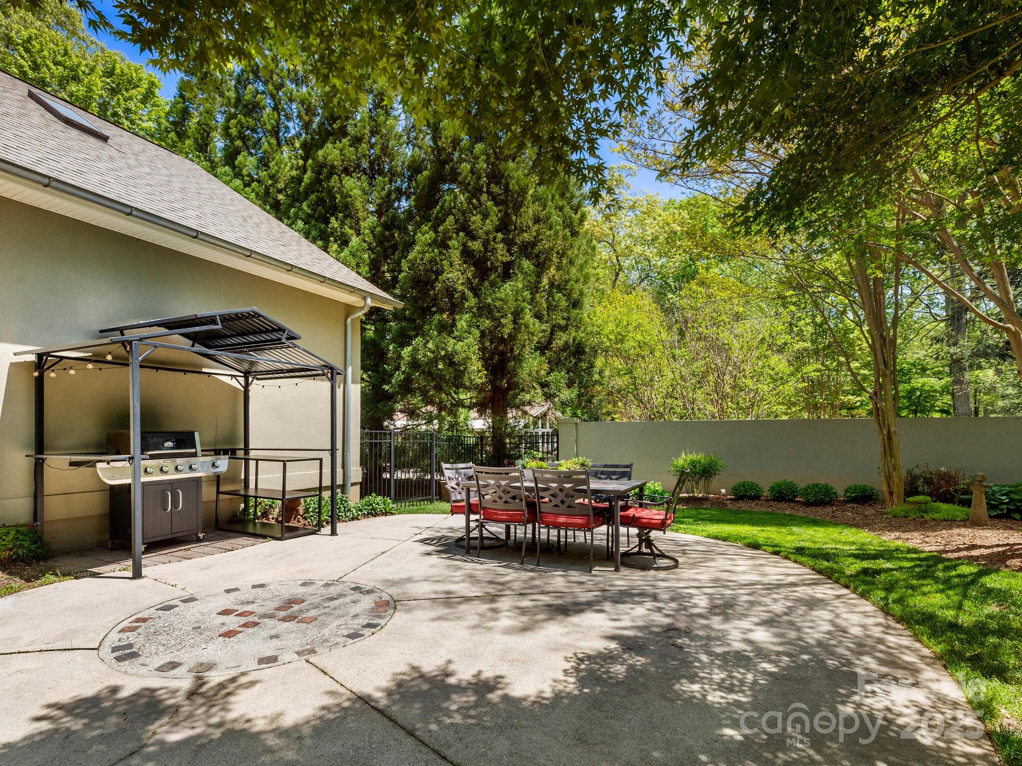 18 Ozark Spring Lane