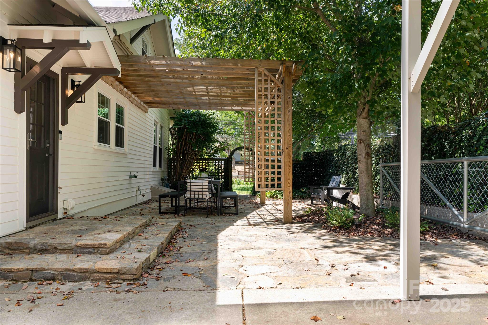 123 N Main Street