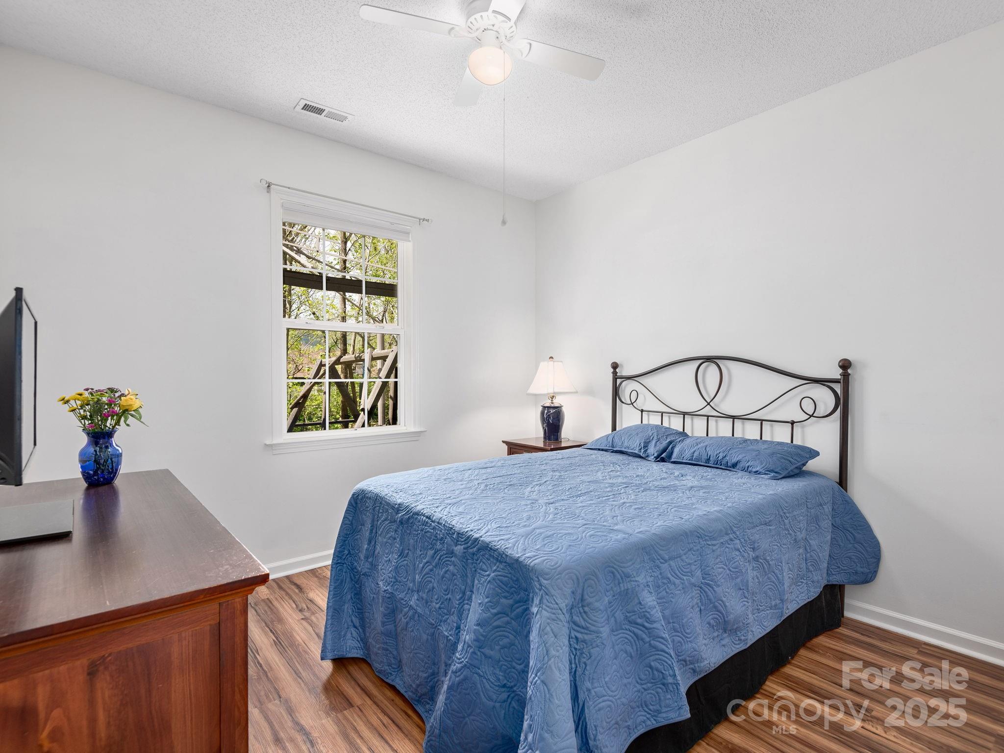17 Hollow Crest Way