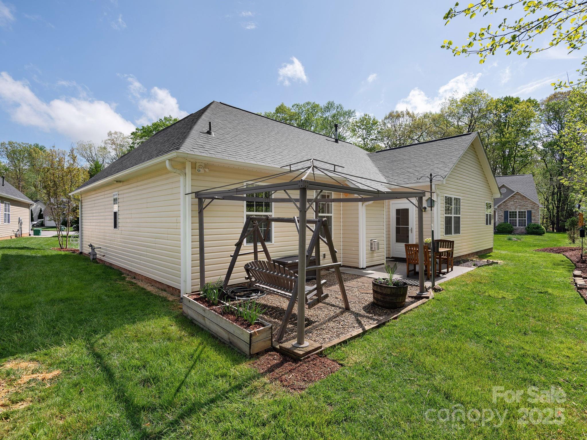 17 Hollow Crest Way