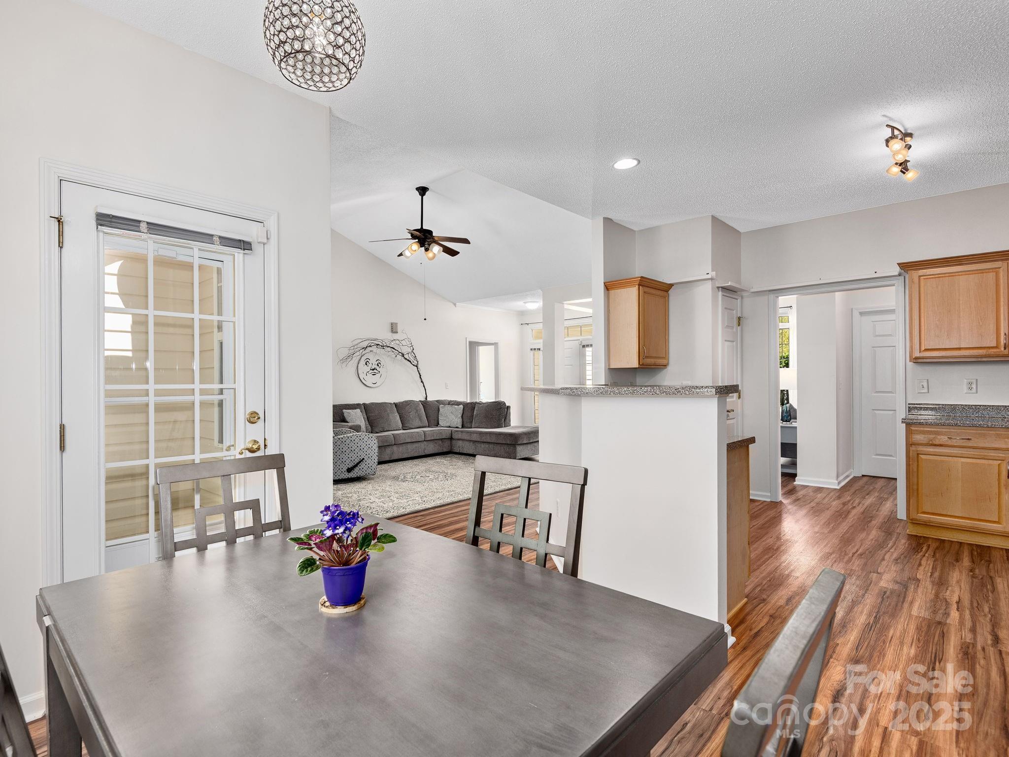 17 Hollow Crest Way