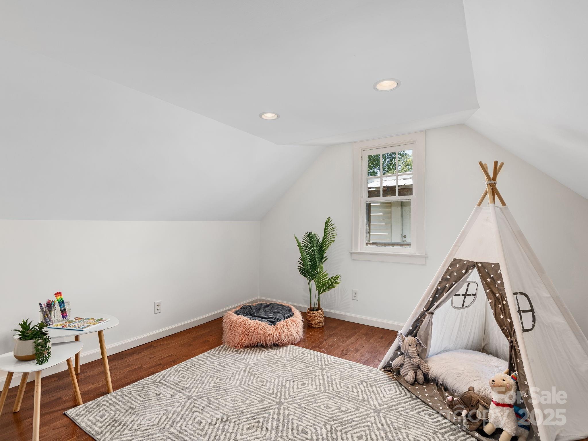 21 Clairmont Avenue