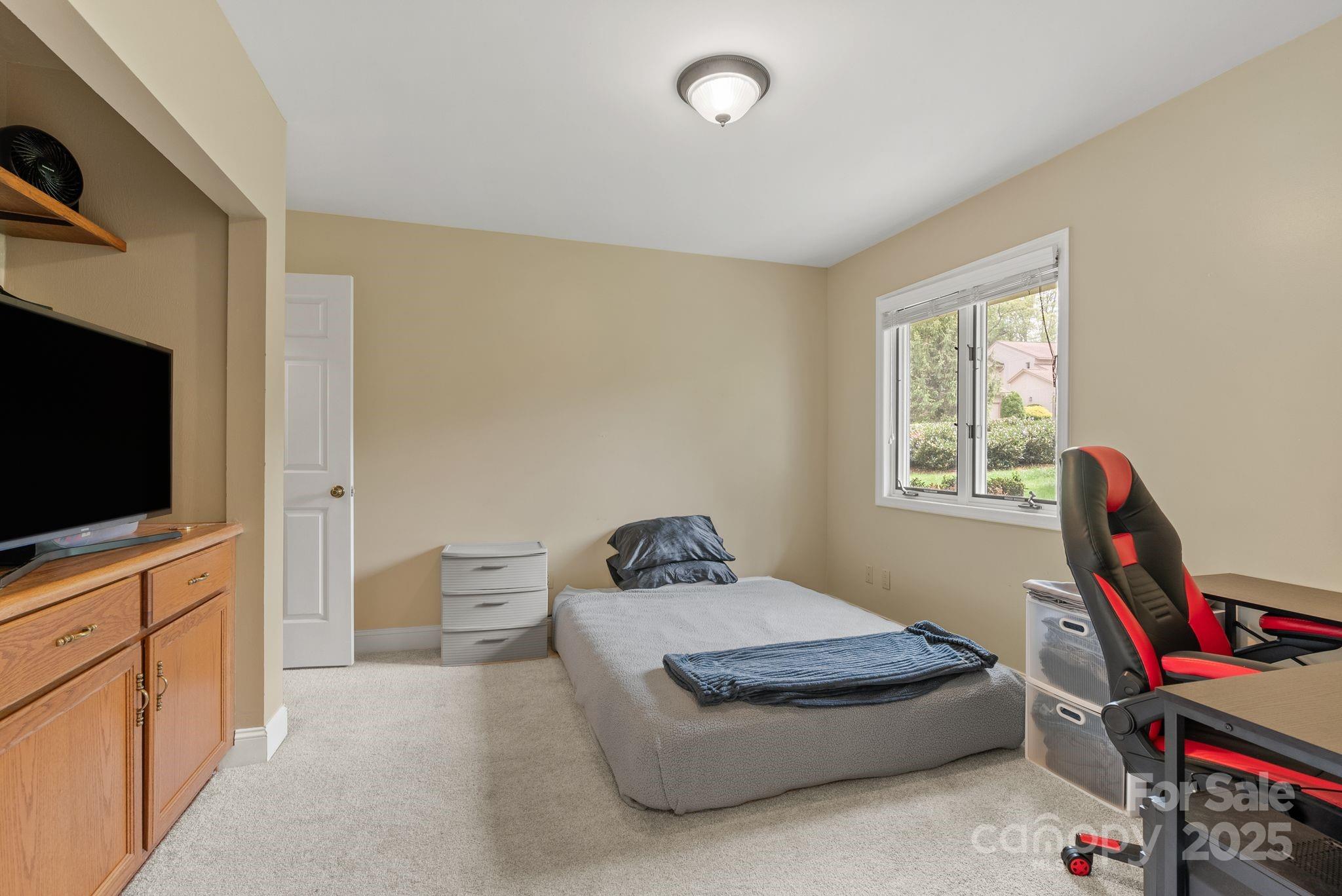 120 Cloverleaf Lane
