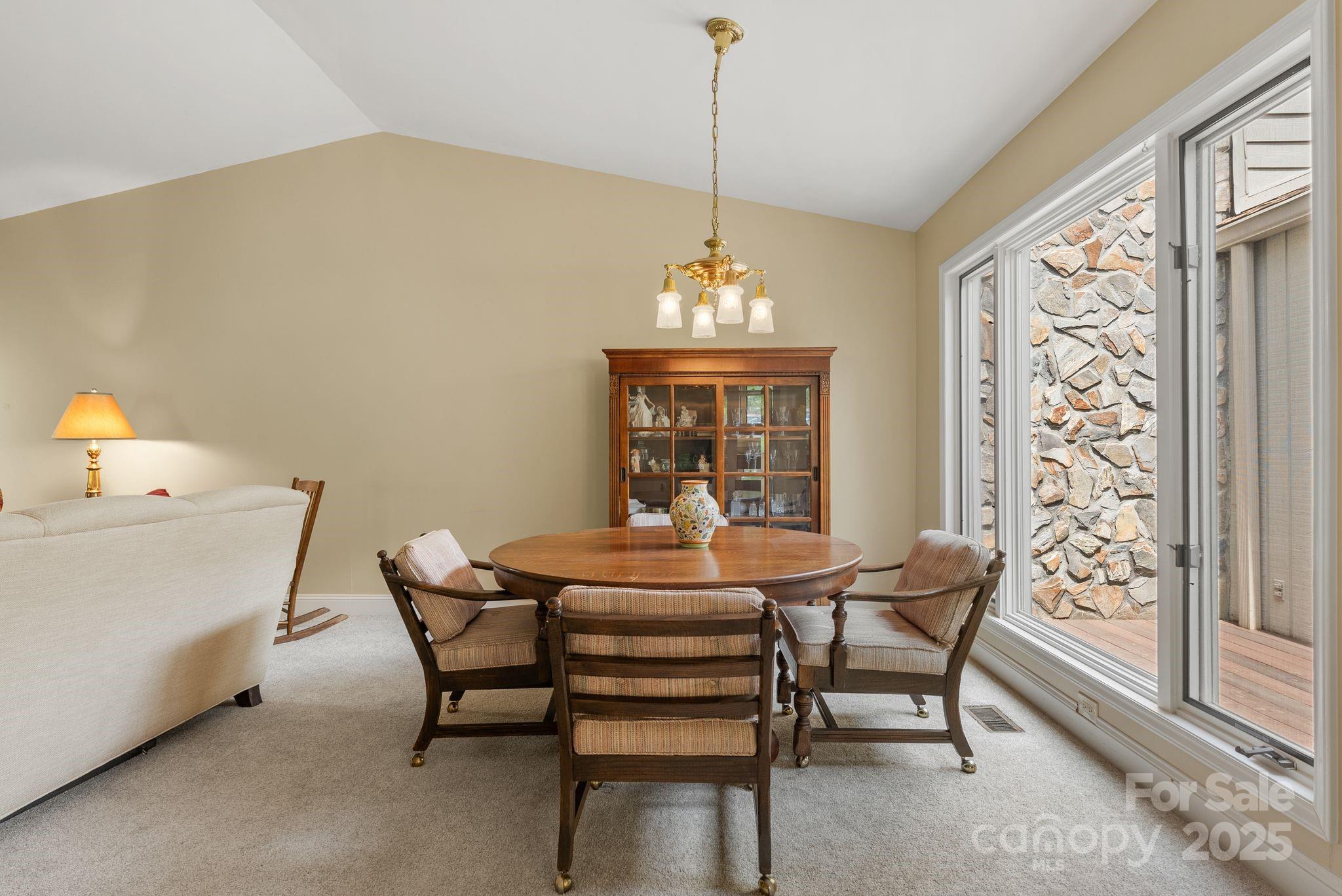 120 Cloverleaf Lane