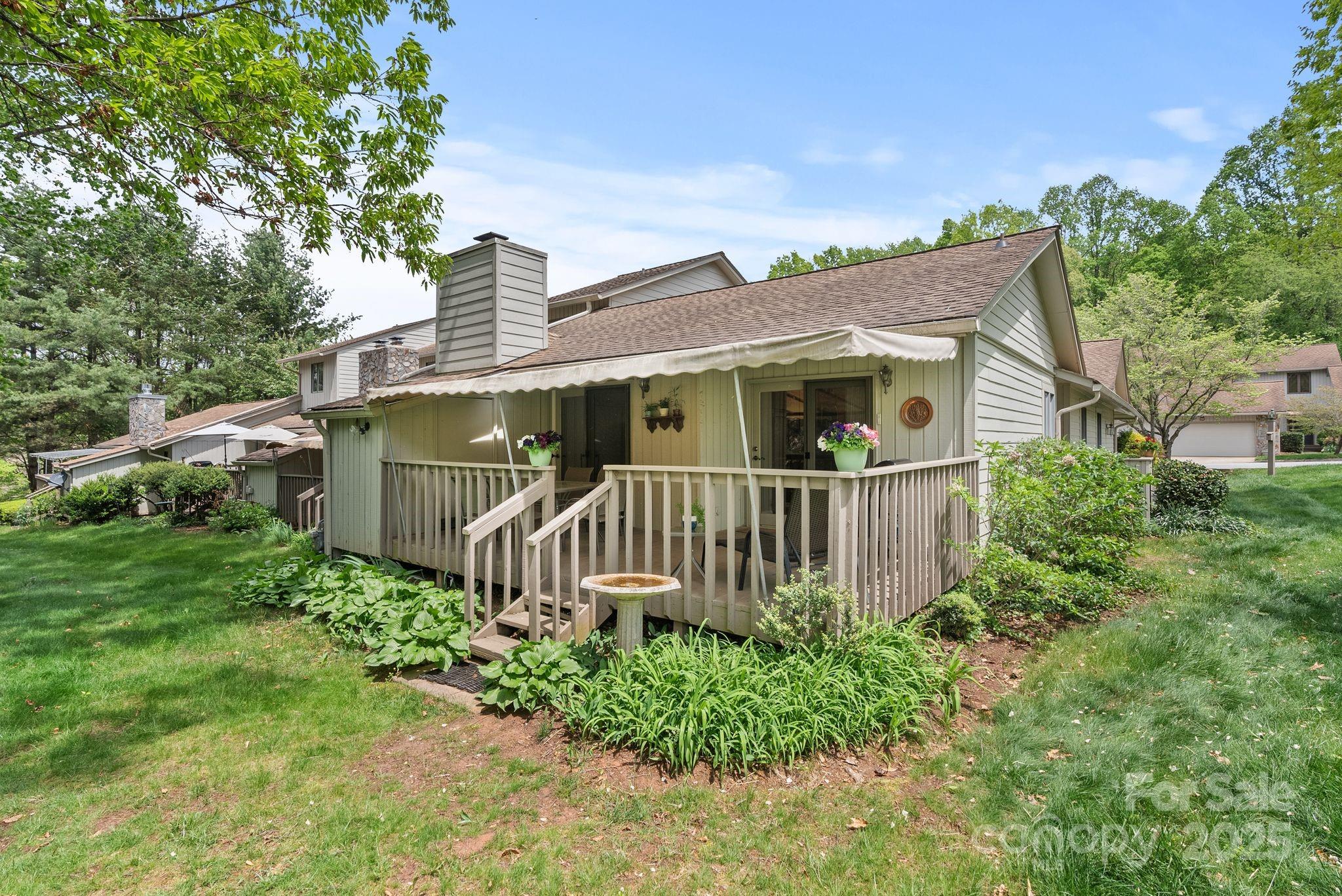 120 Cloverleaf Lane