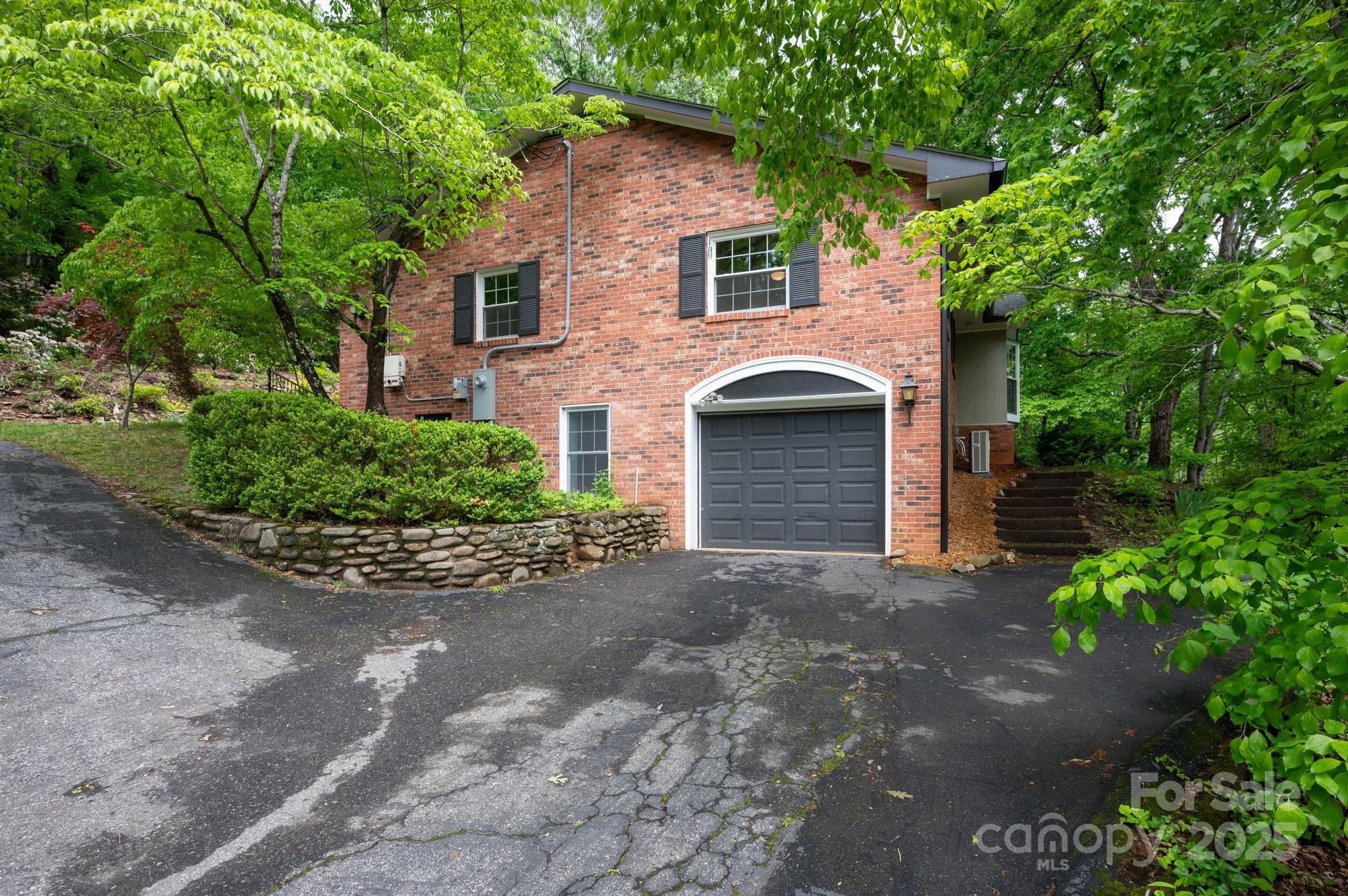 200 Allen Mountain Drive
