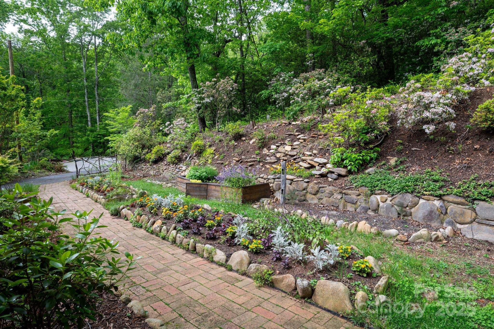 200 Allen Mountain Drive