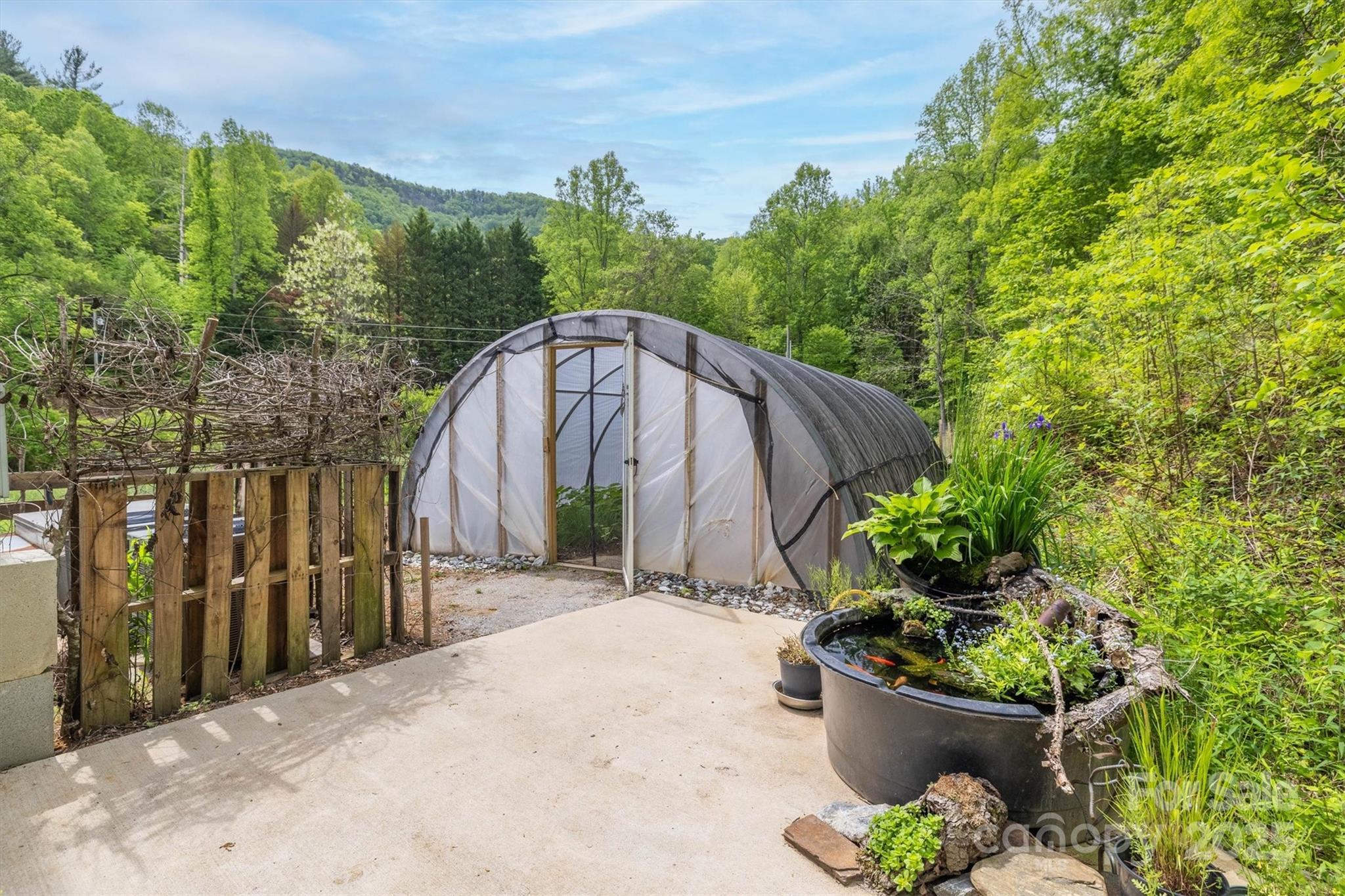 6470 Stone Mountain Road