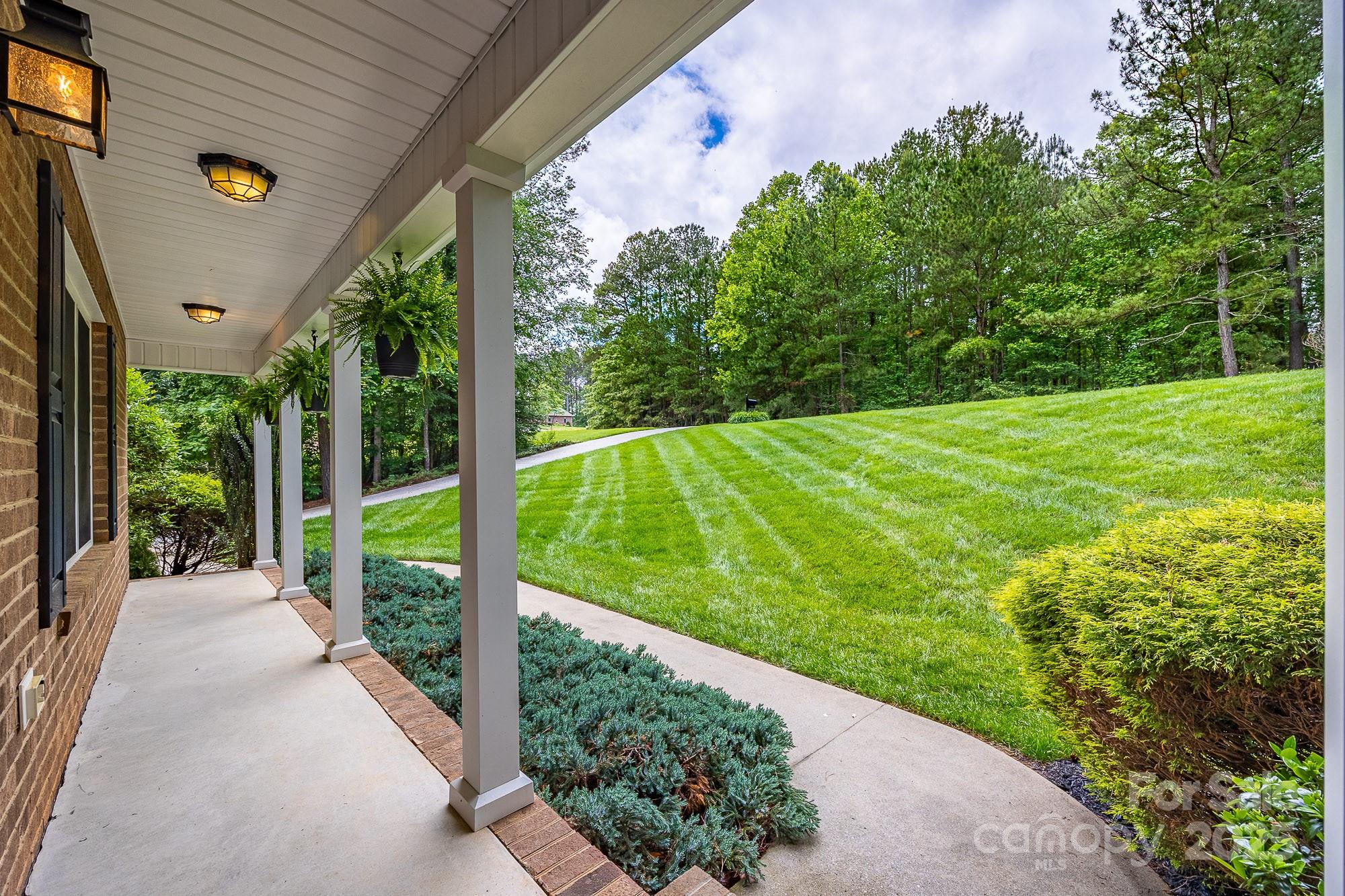 206 Ridge Top Drive