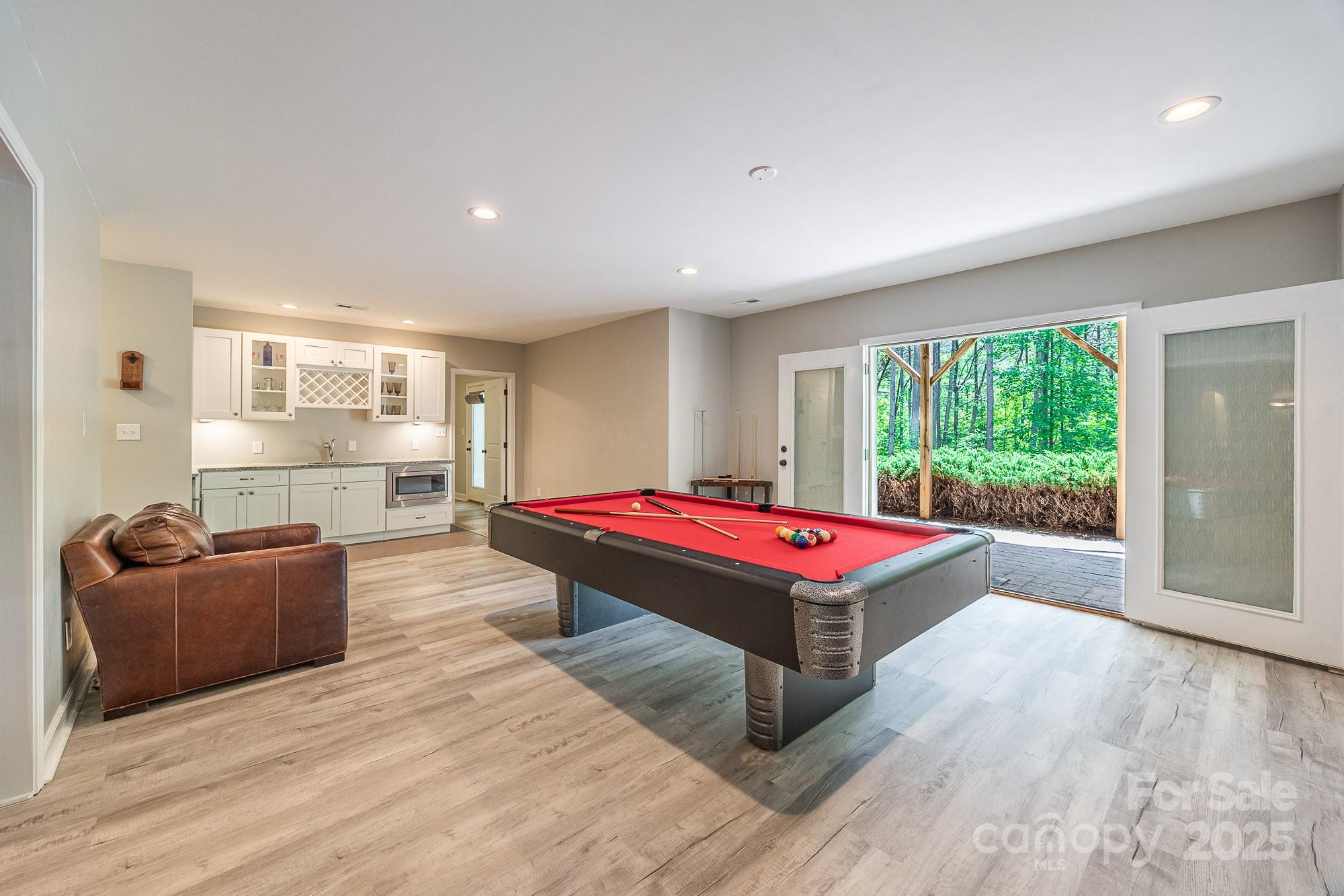 206 Ridge Top Drive
