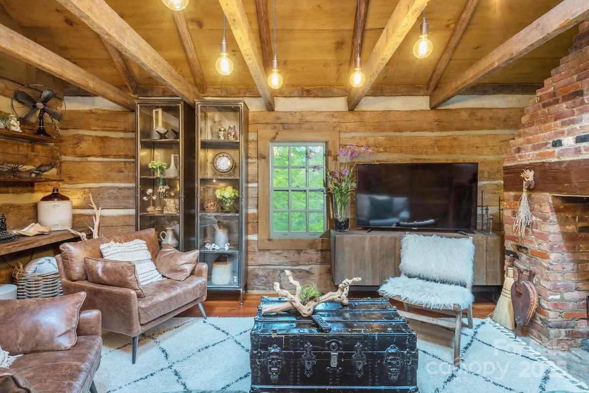 30 Wagon Mountain Drive