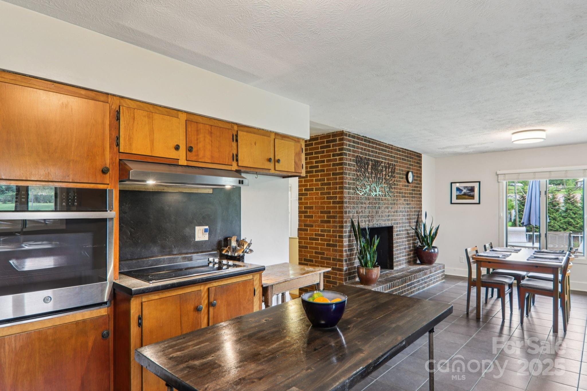 318 Old Leicester Highway