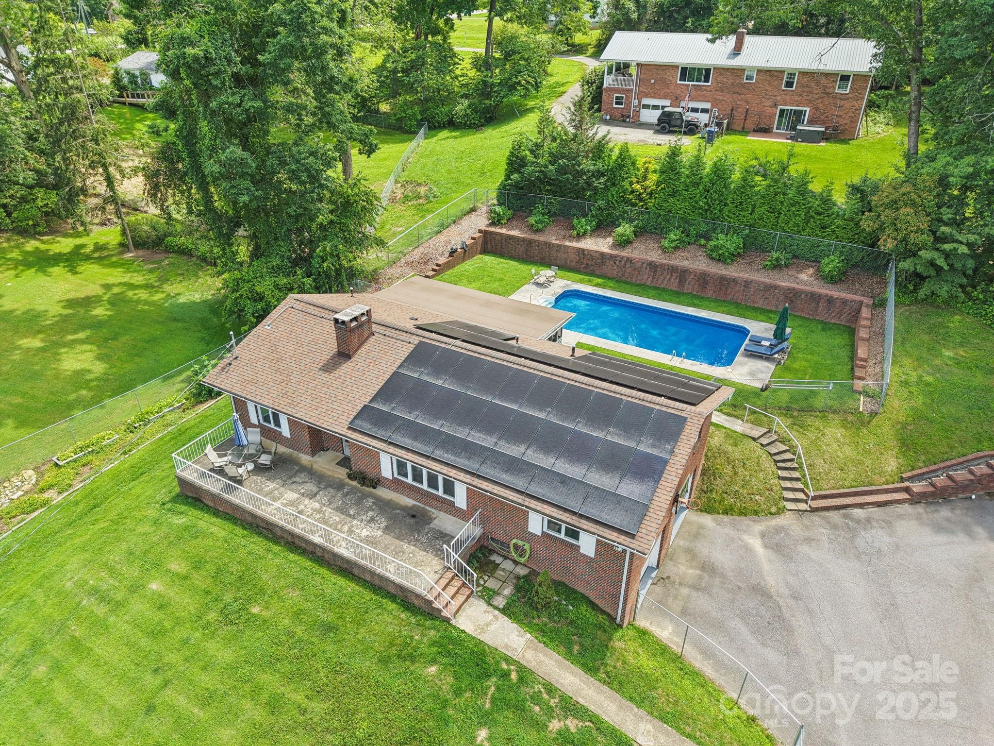 318 Old Leicester Highway