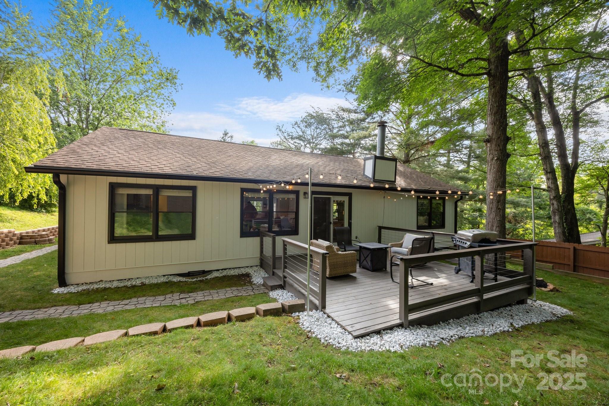 56 Wake Robin Way