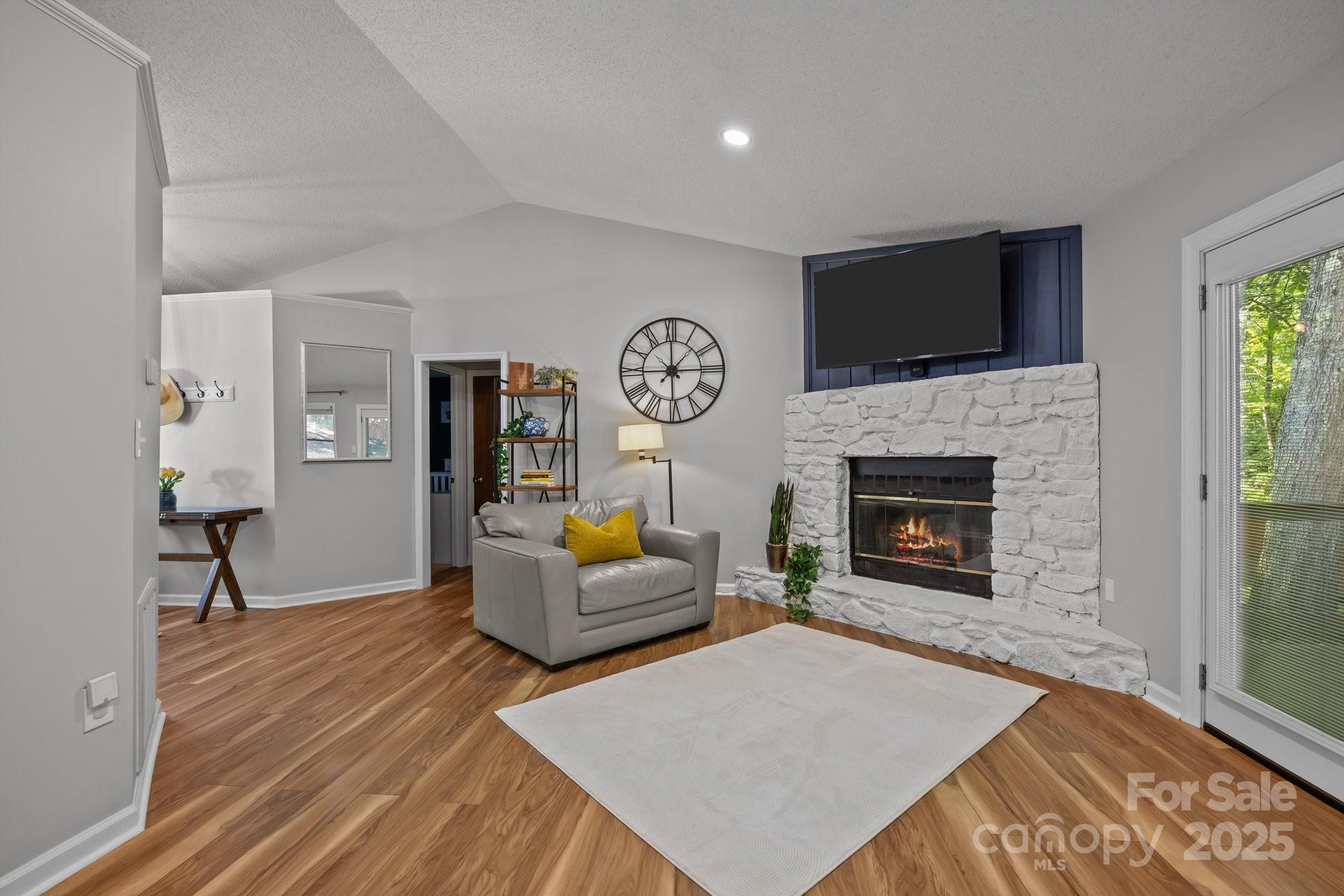 56 Wake Robin Way