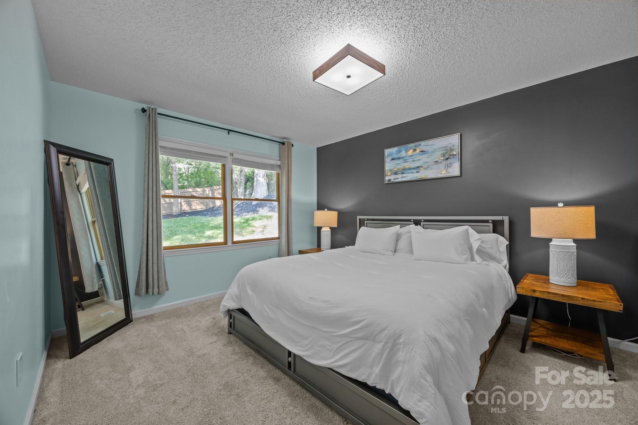 56 Wake Robin Way