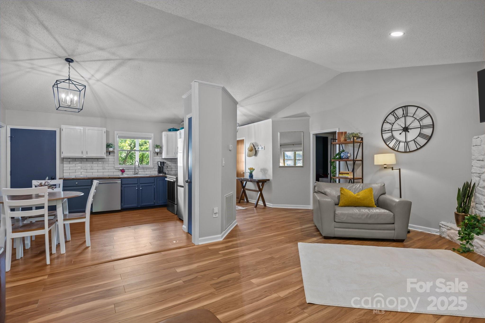56 Wake Robin Way