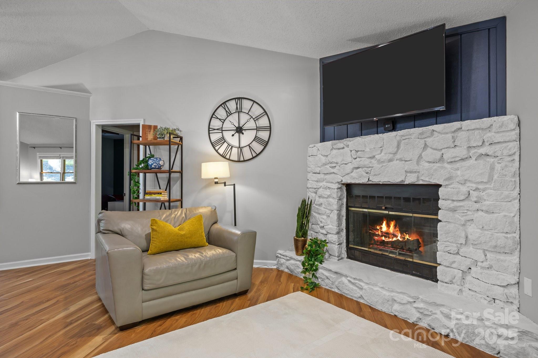 56 Wake Robin Way
