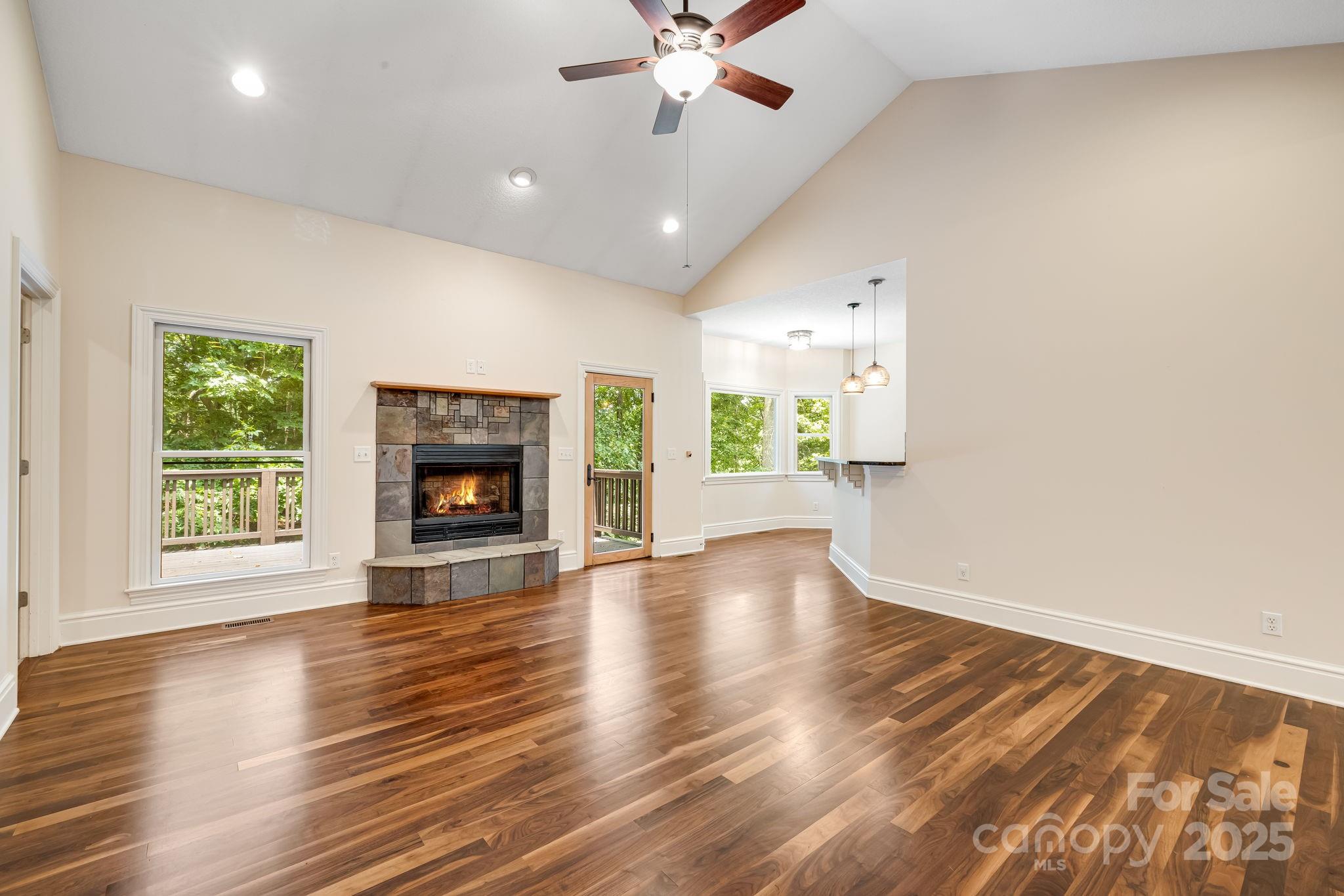 6 Woodland Road W
