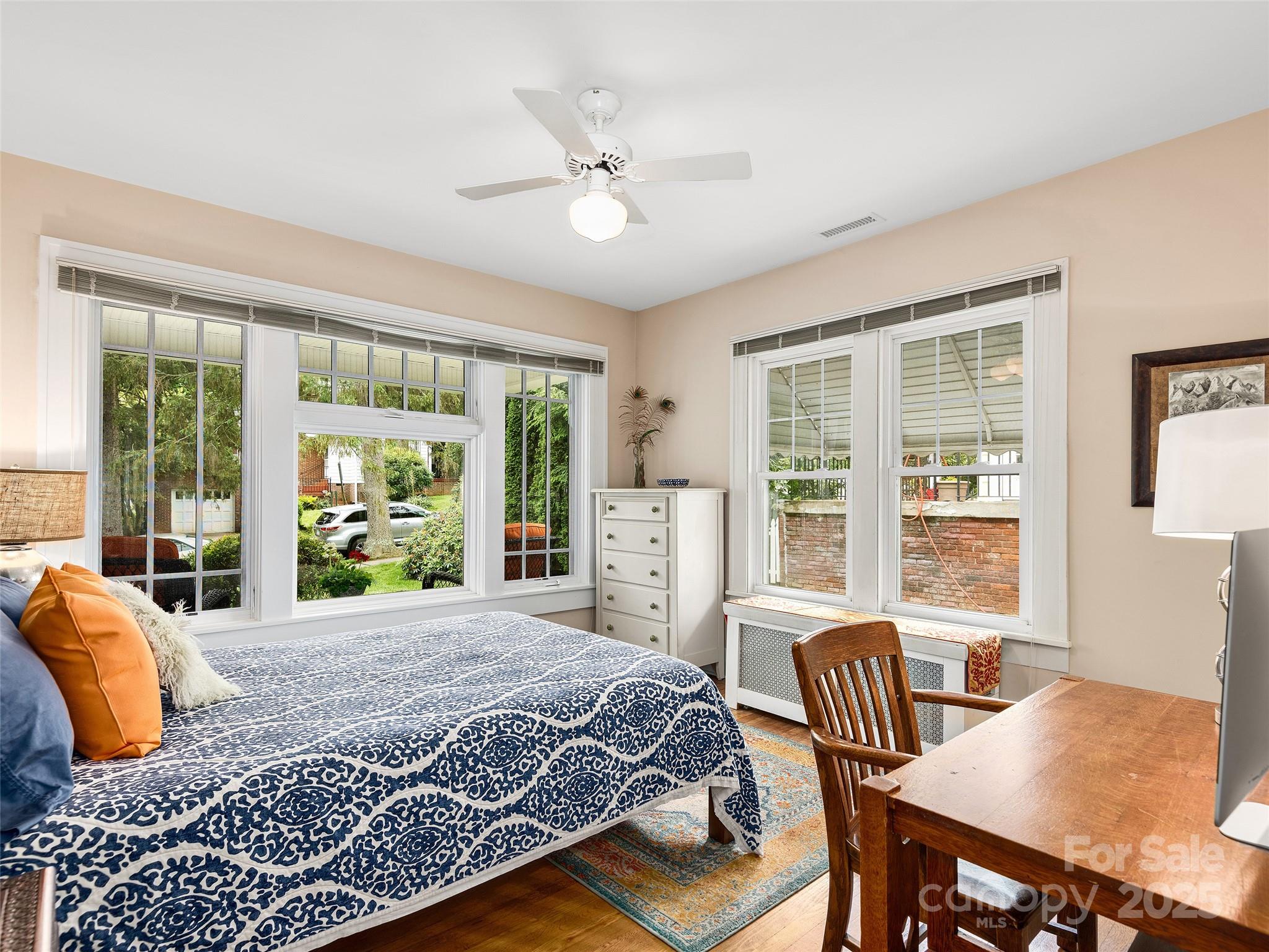 25 Mount Vernon Circle
