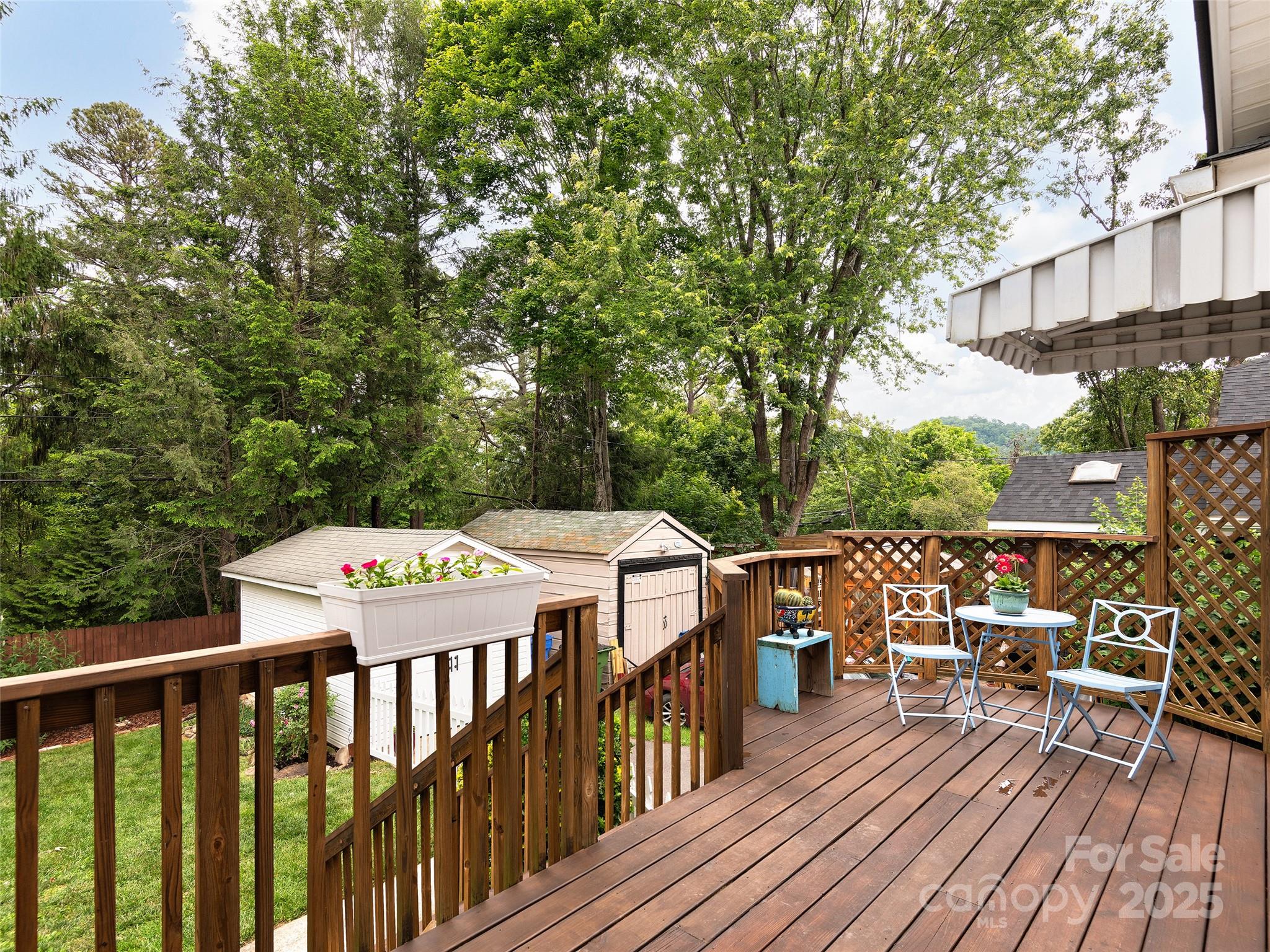 25 Mount Vernon Circle