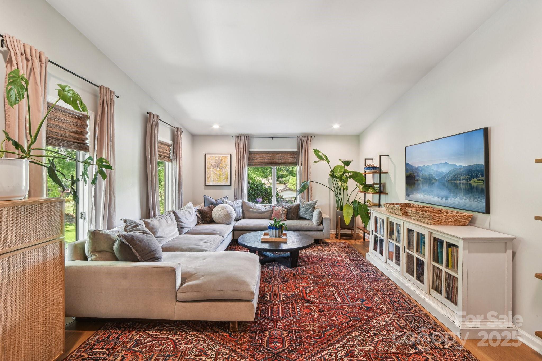 5 Lowry Lane