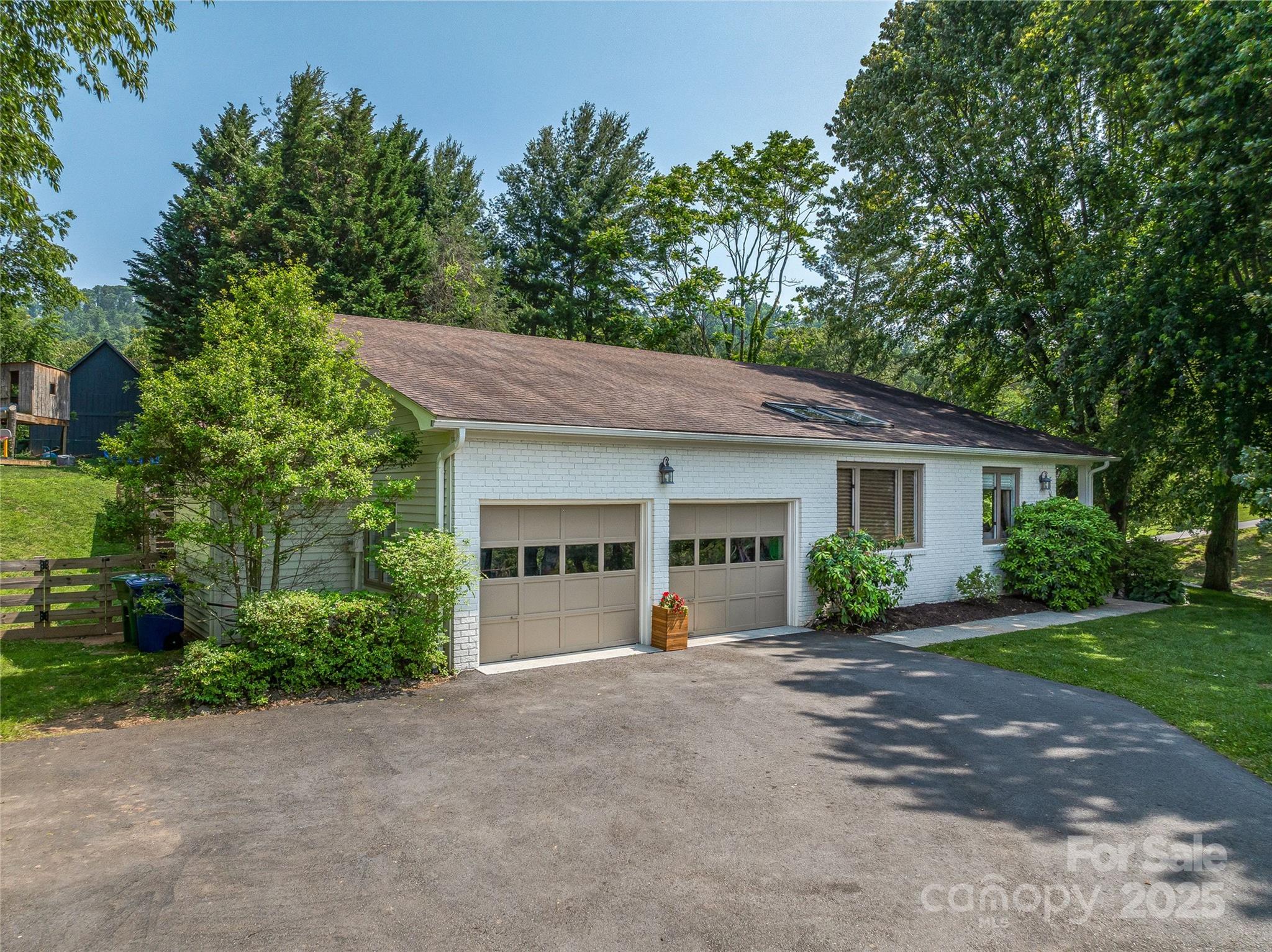 5 Lowry Lane