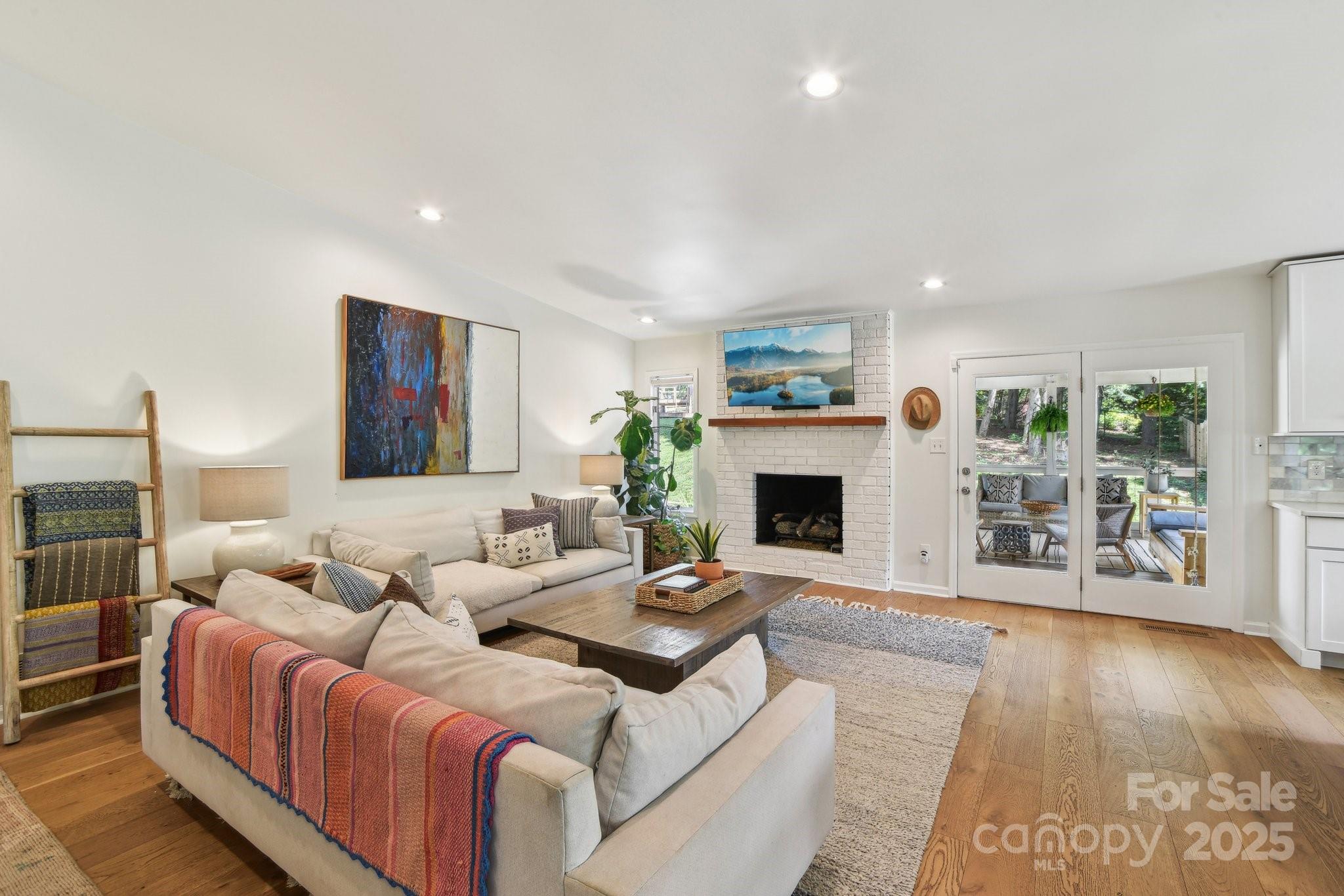 5 Lowry Lane