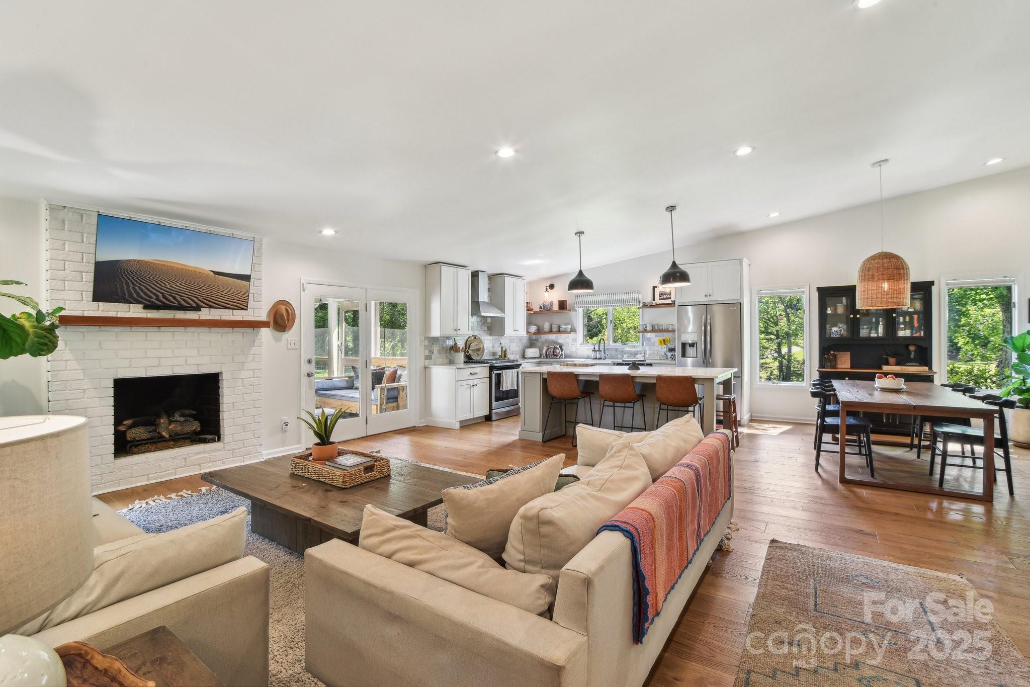 5 Lowry Lane