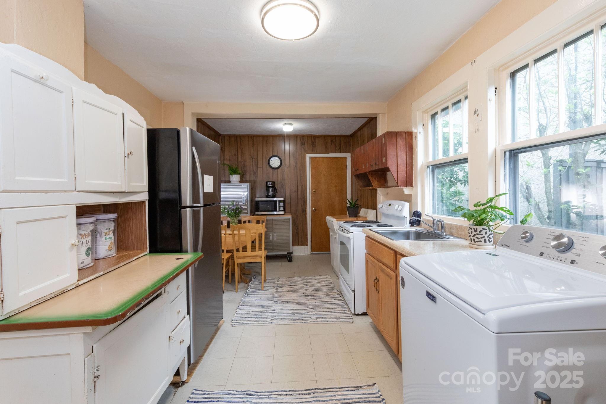 108 Woodrow Avenue