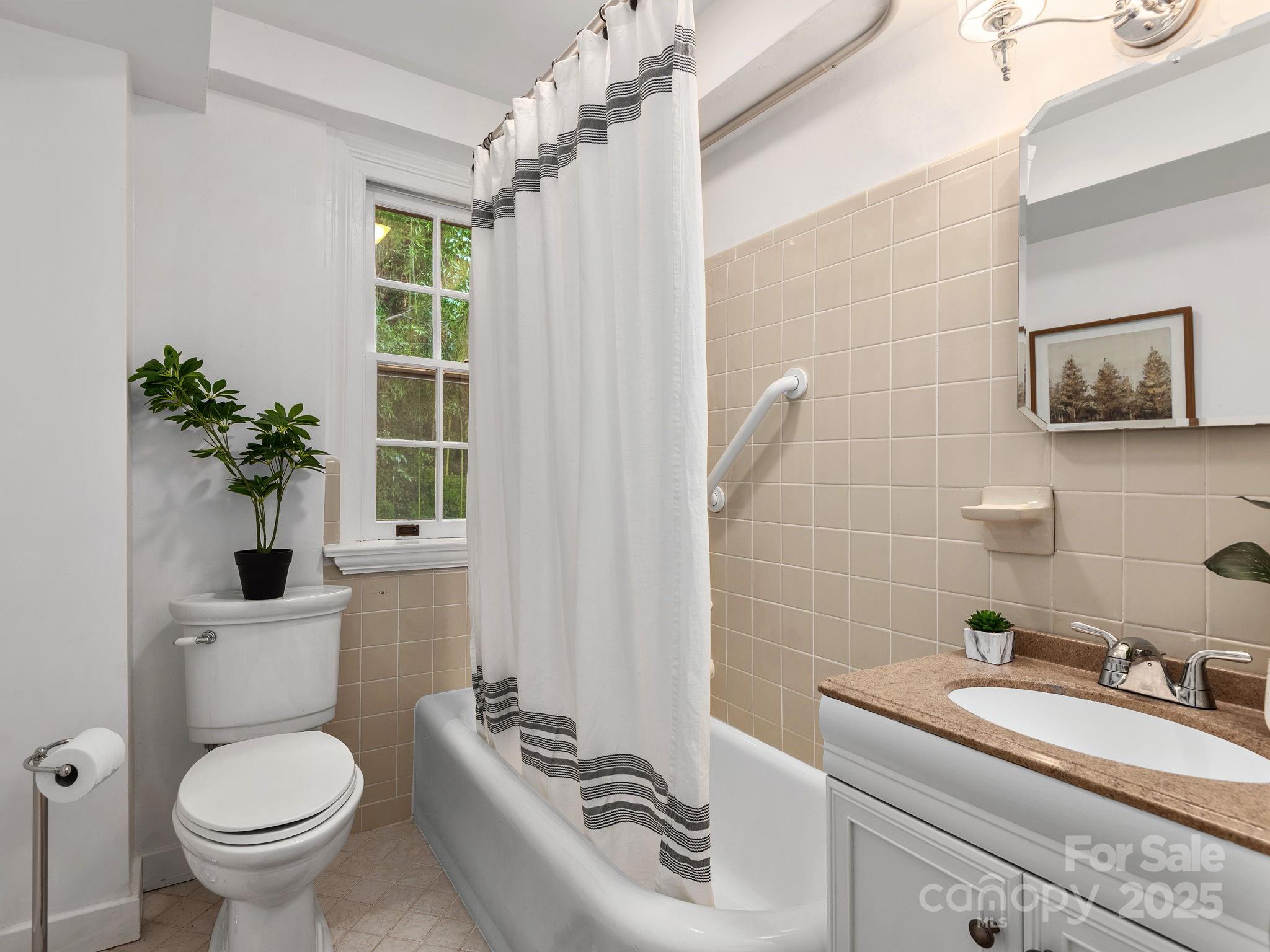 185 Macon Avenue Unit: A-6